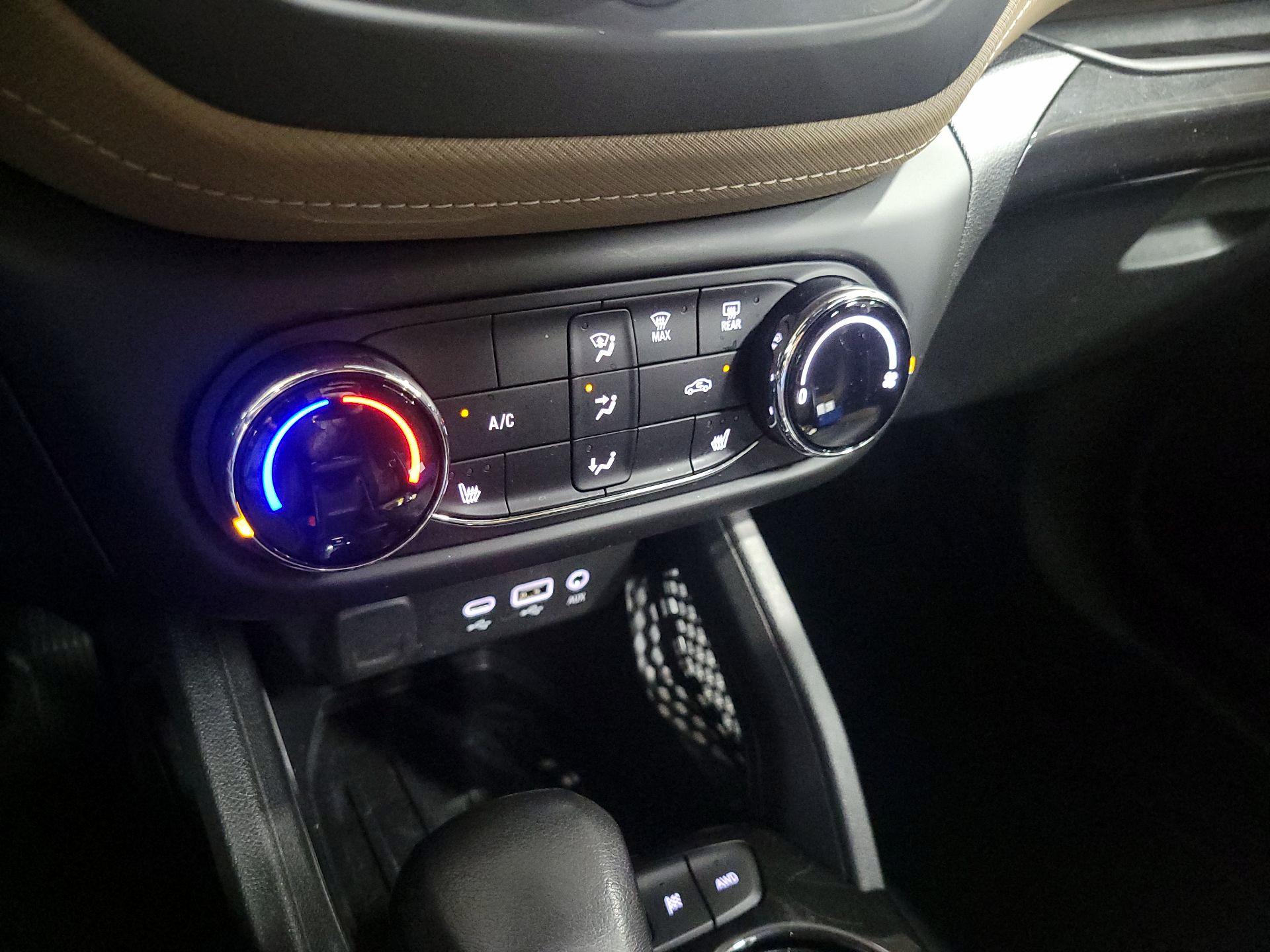 Thumbnail: 2022 Chevrolet TrailBlazer - 16