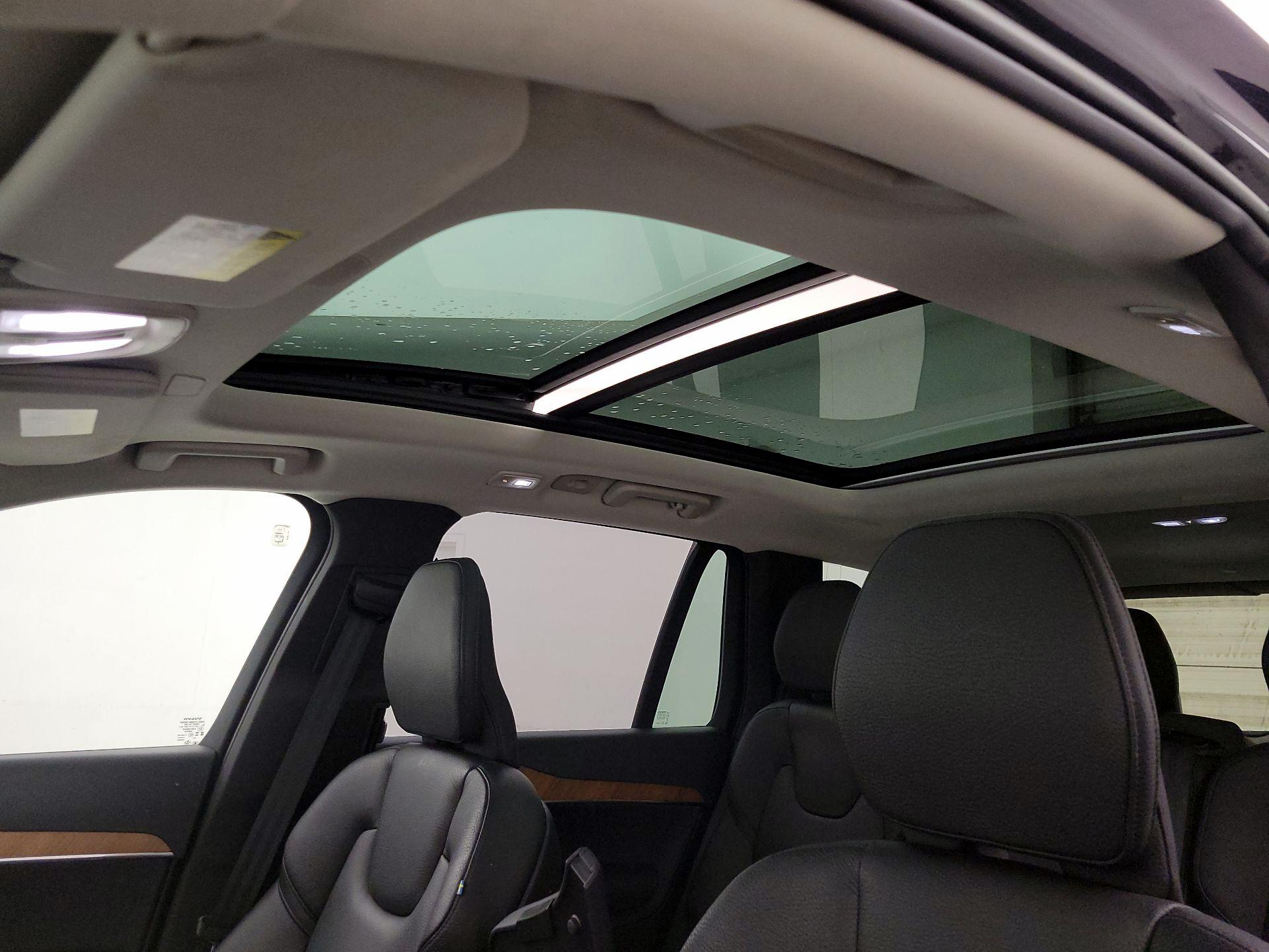 Thumbnail: 2023 Volvo XC90 - 18