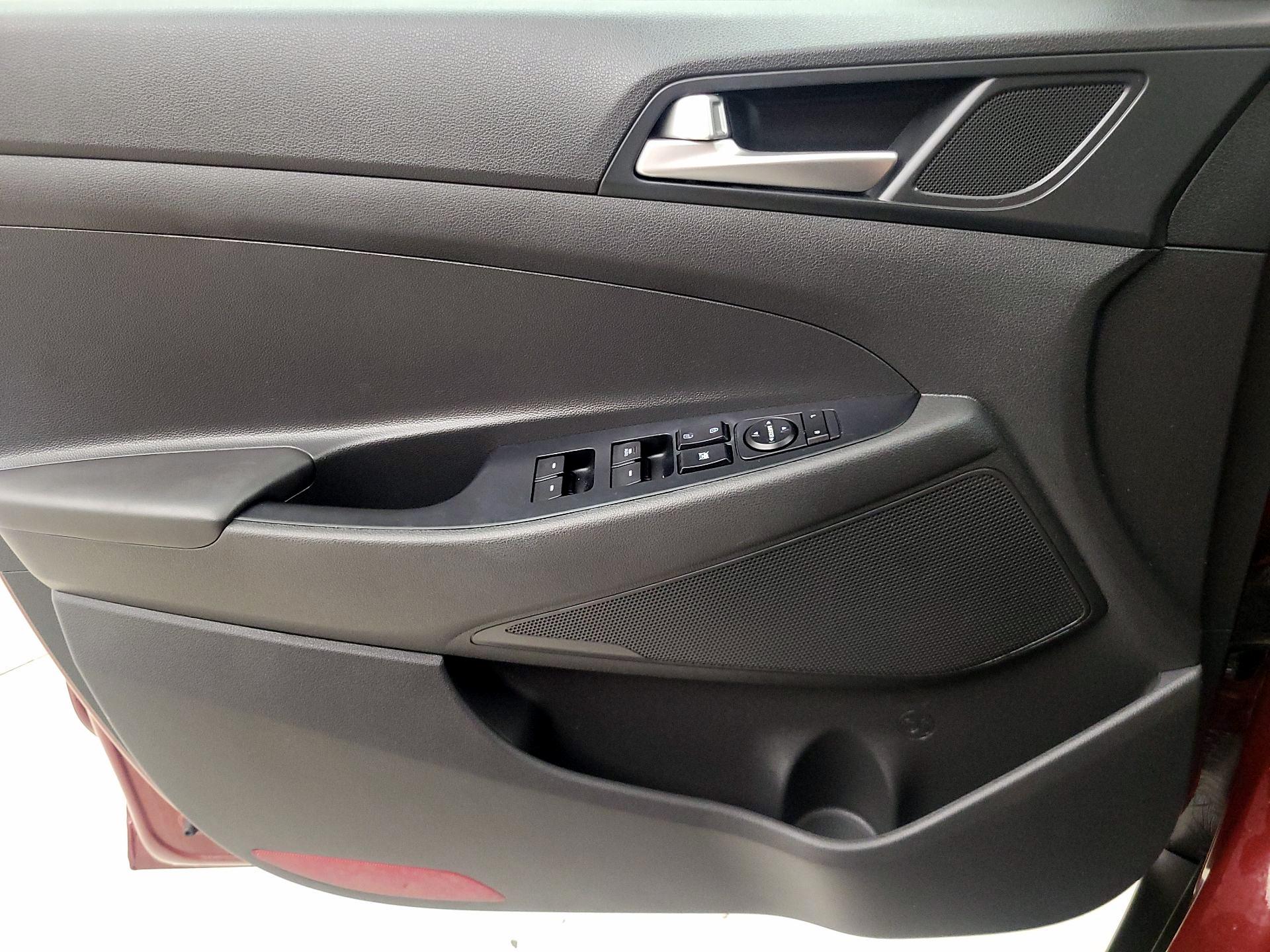 Thumbnail: 2019 Hyundai Tucson - 12