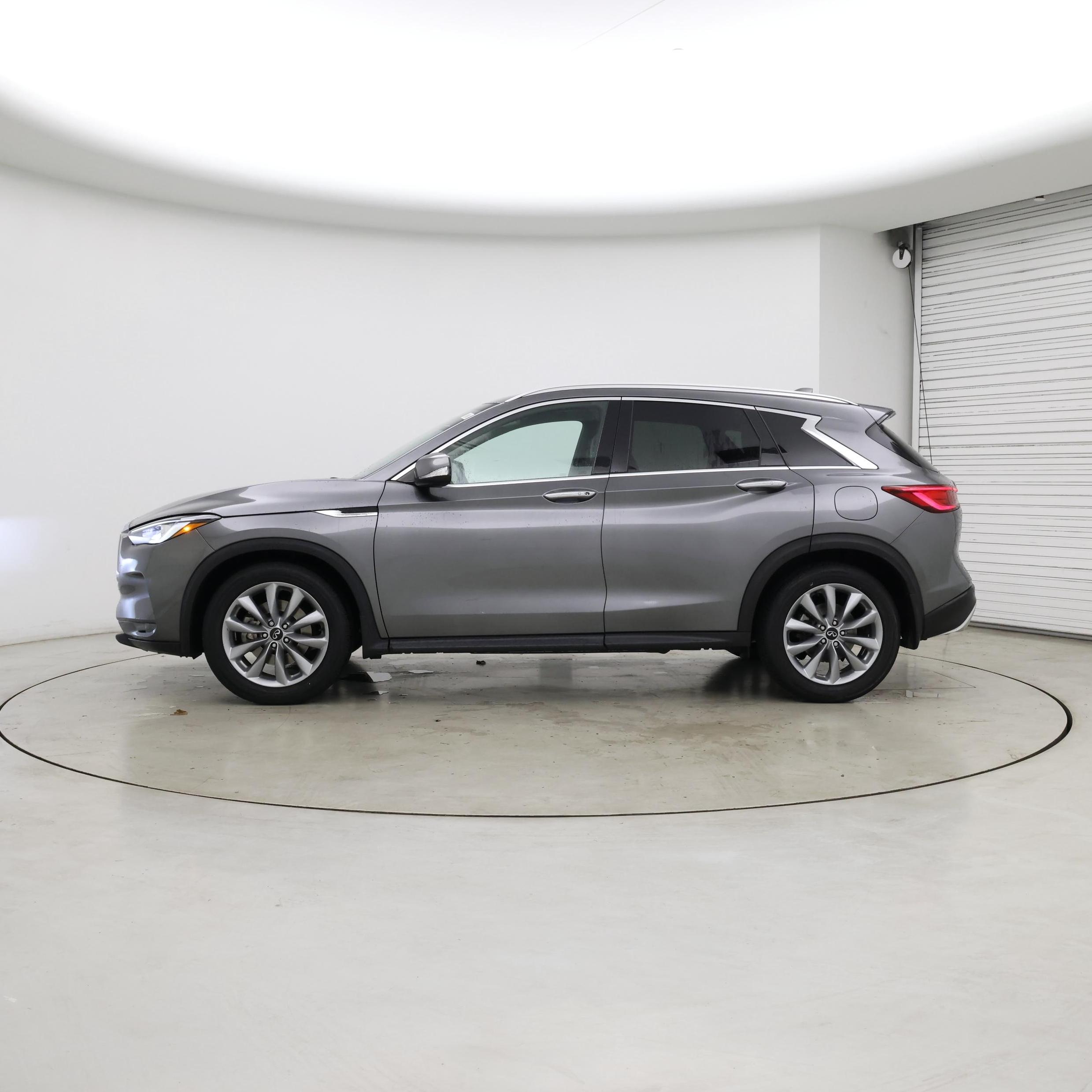 Thumbnail: 2022 INFINITI QX50 - 3