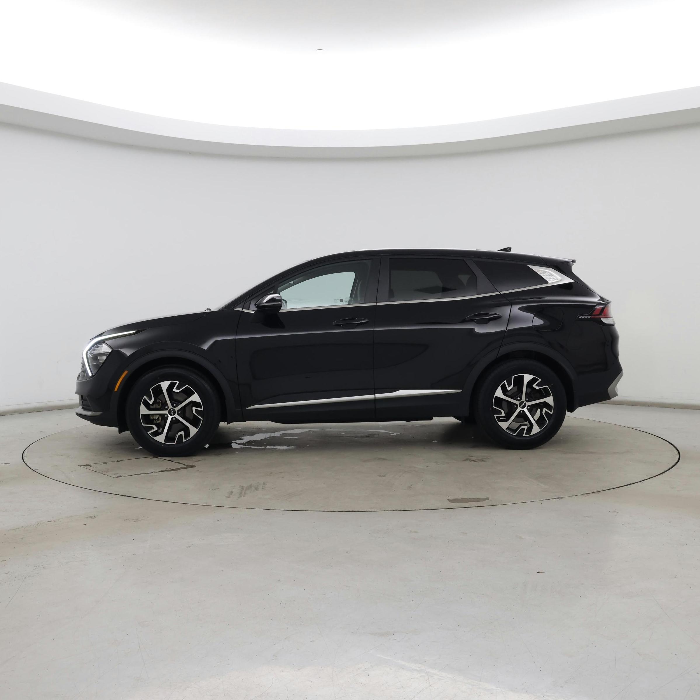 Thumbnail: 2023 Kia Sportage - 3