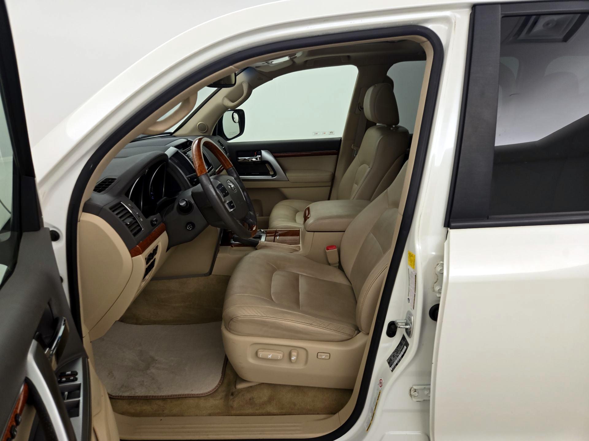 Thumbnail: 2014 Toyota Land Cruiser - 11