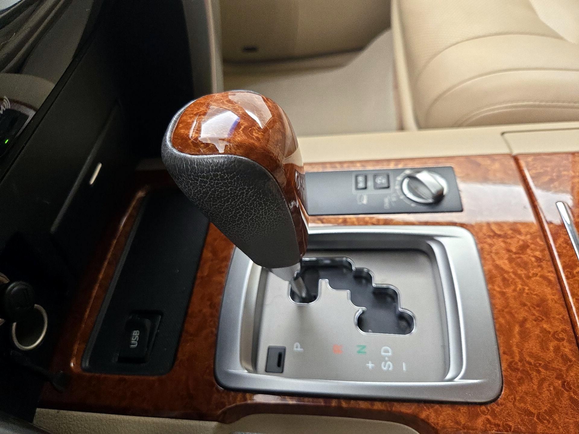 Thumbnail: 2014 Toyota Land Cruiser - 18