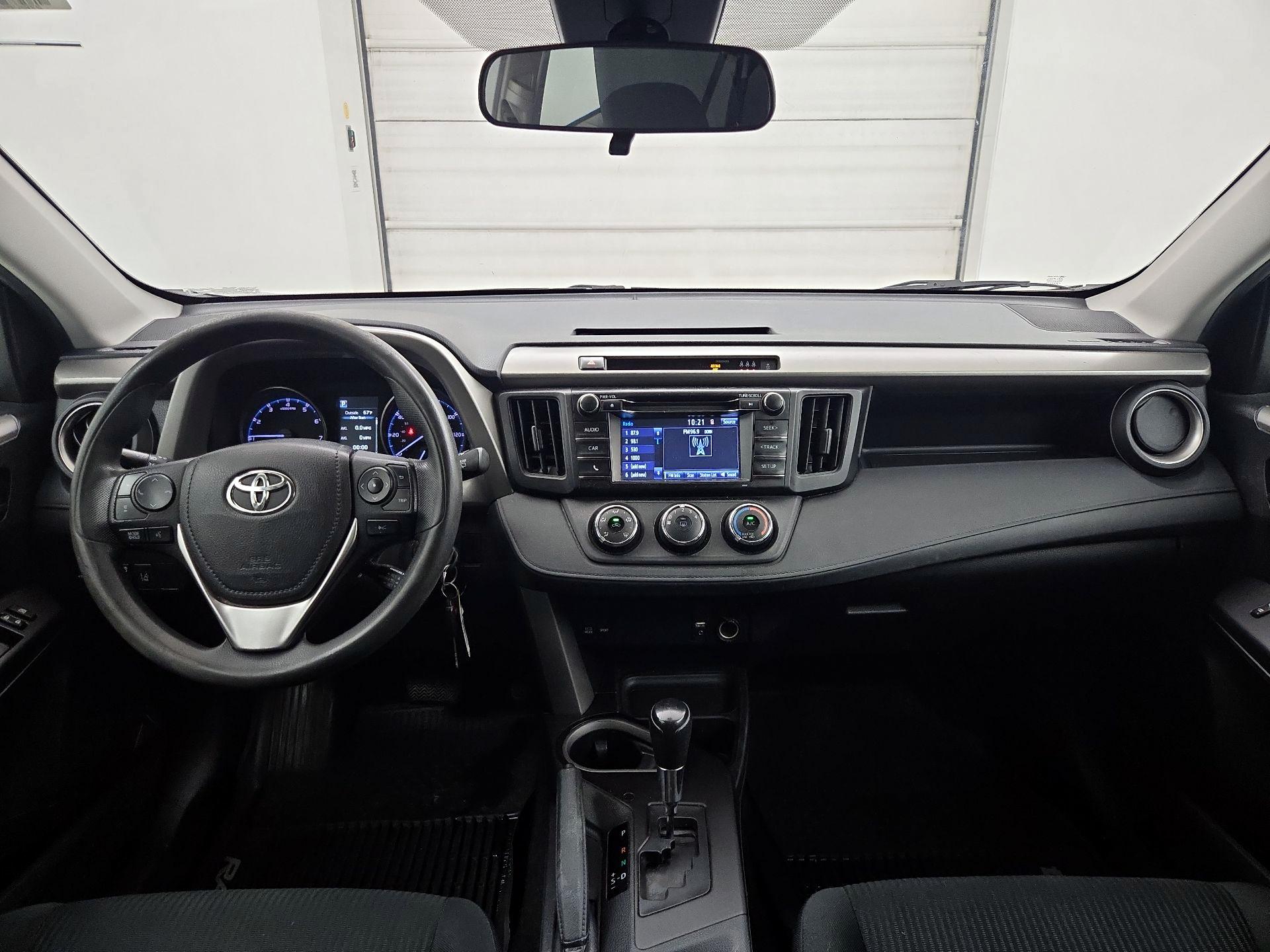 Thumbnail: 2018 Toyota RAV4 - 9