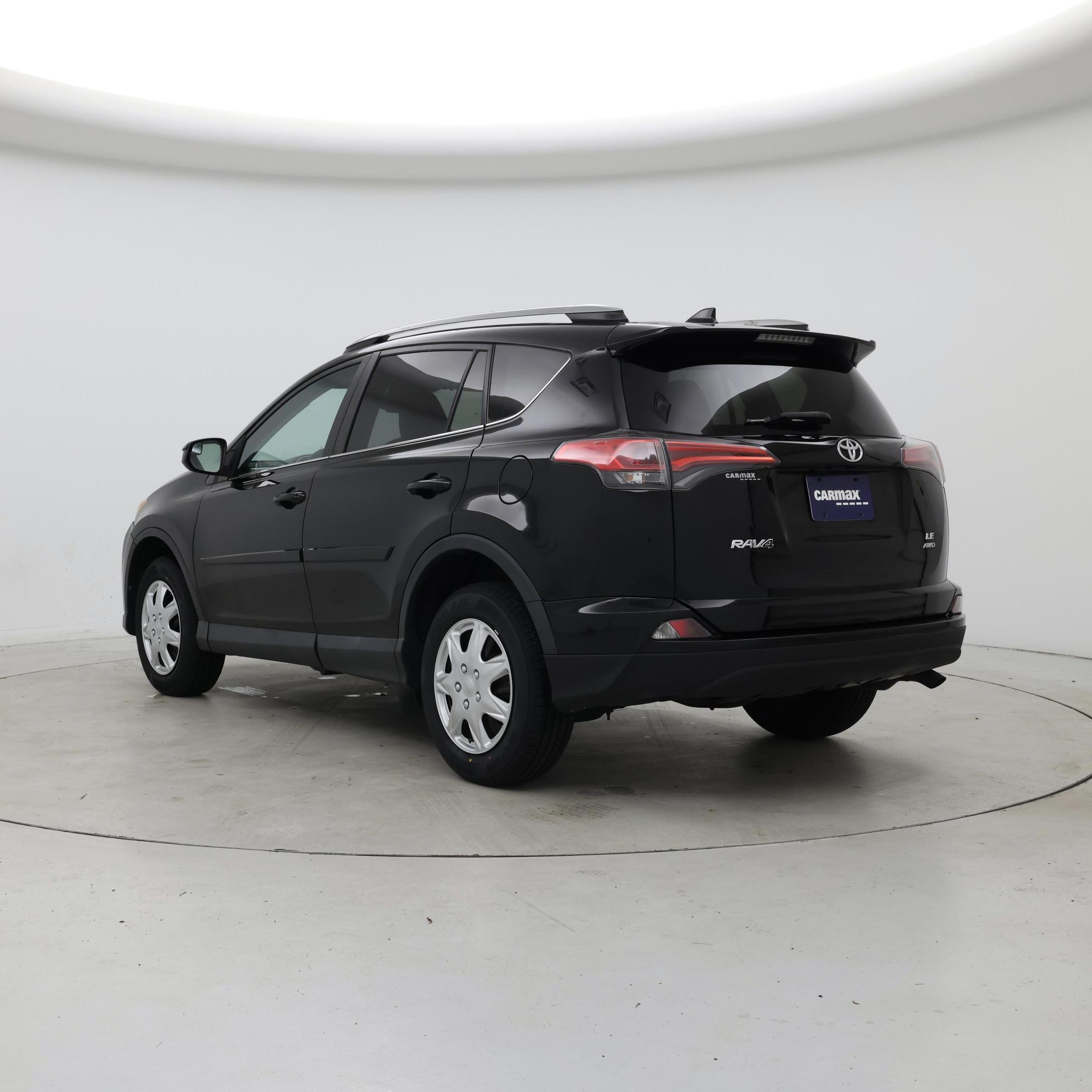 Thumbnail: 2018 Toyota RAV4 - 2