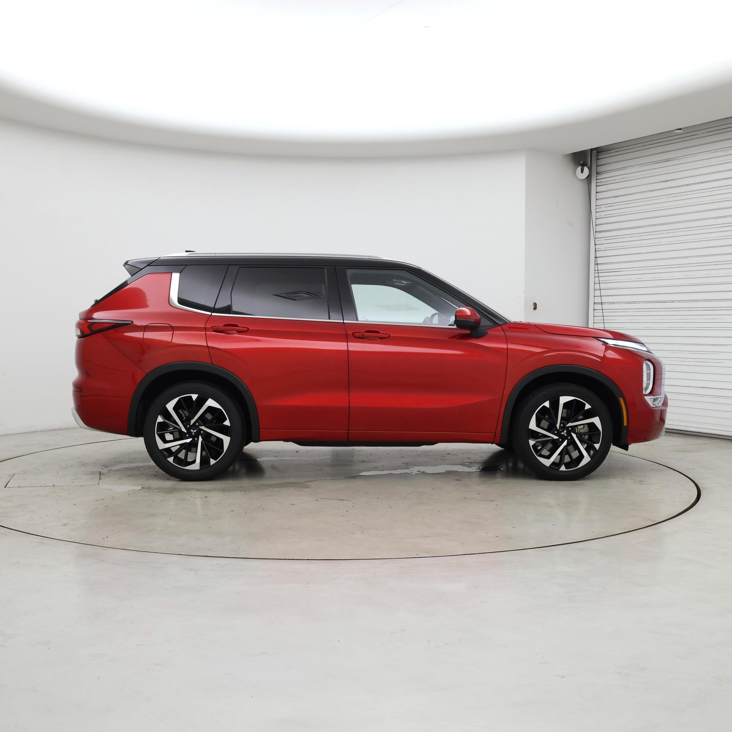 Thumbnail: 2024 Mitsubishi Outlander - 7