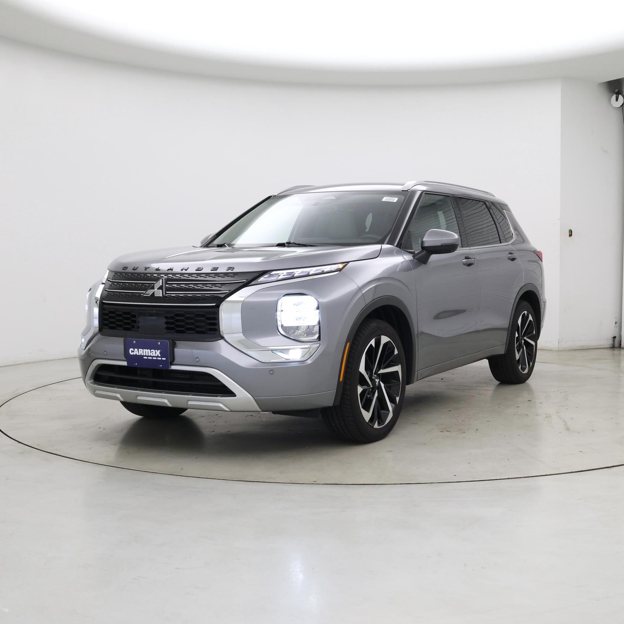 Thumbnail: 2023 Mitsubishi Outlander - 4