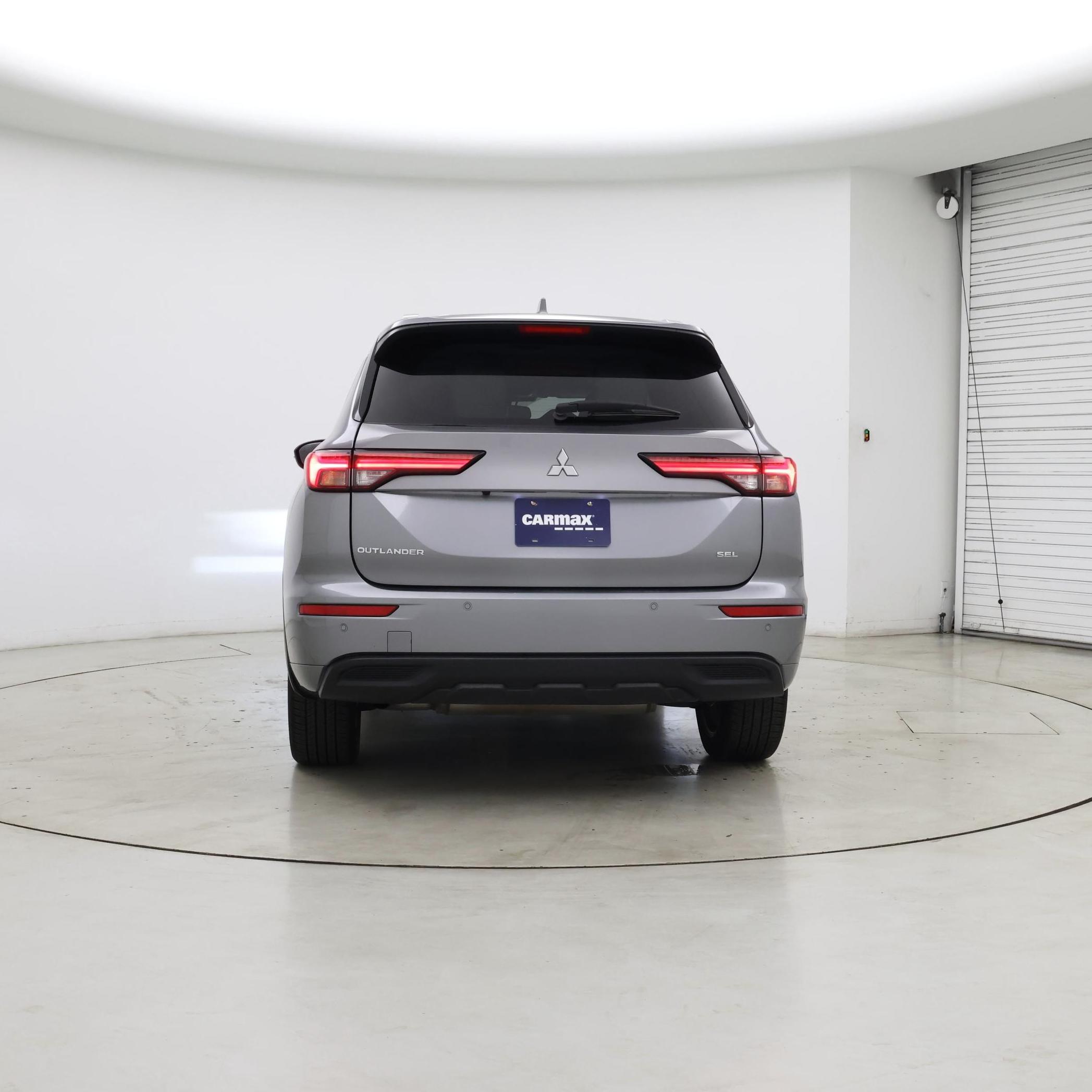 Thumbnail: 2023 Mitsubishi Outlander - 6