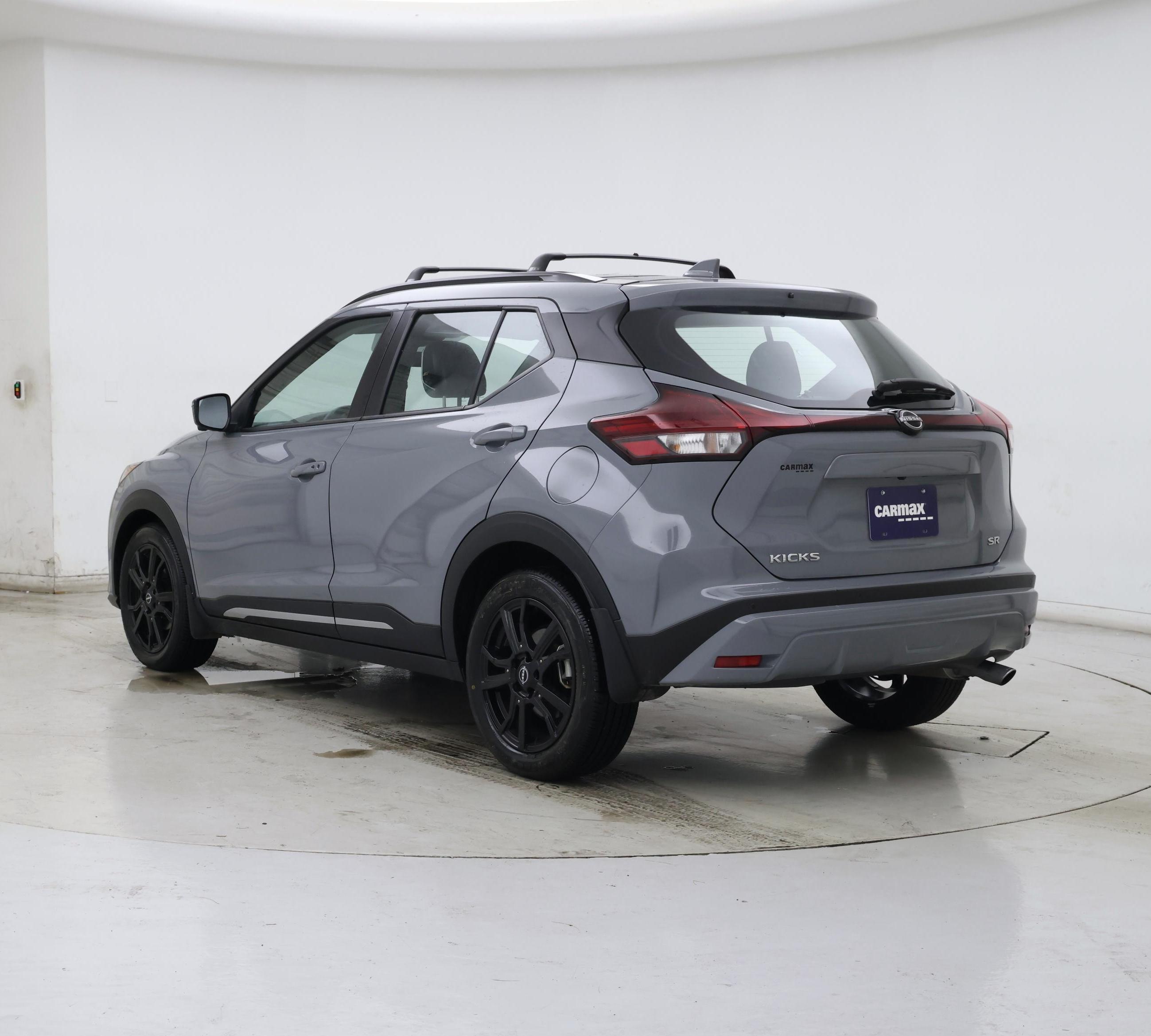 Thumbnail: 2023 Nissan Kicks - 2