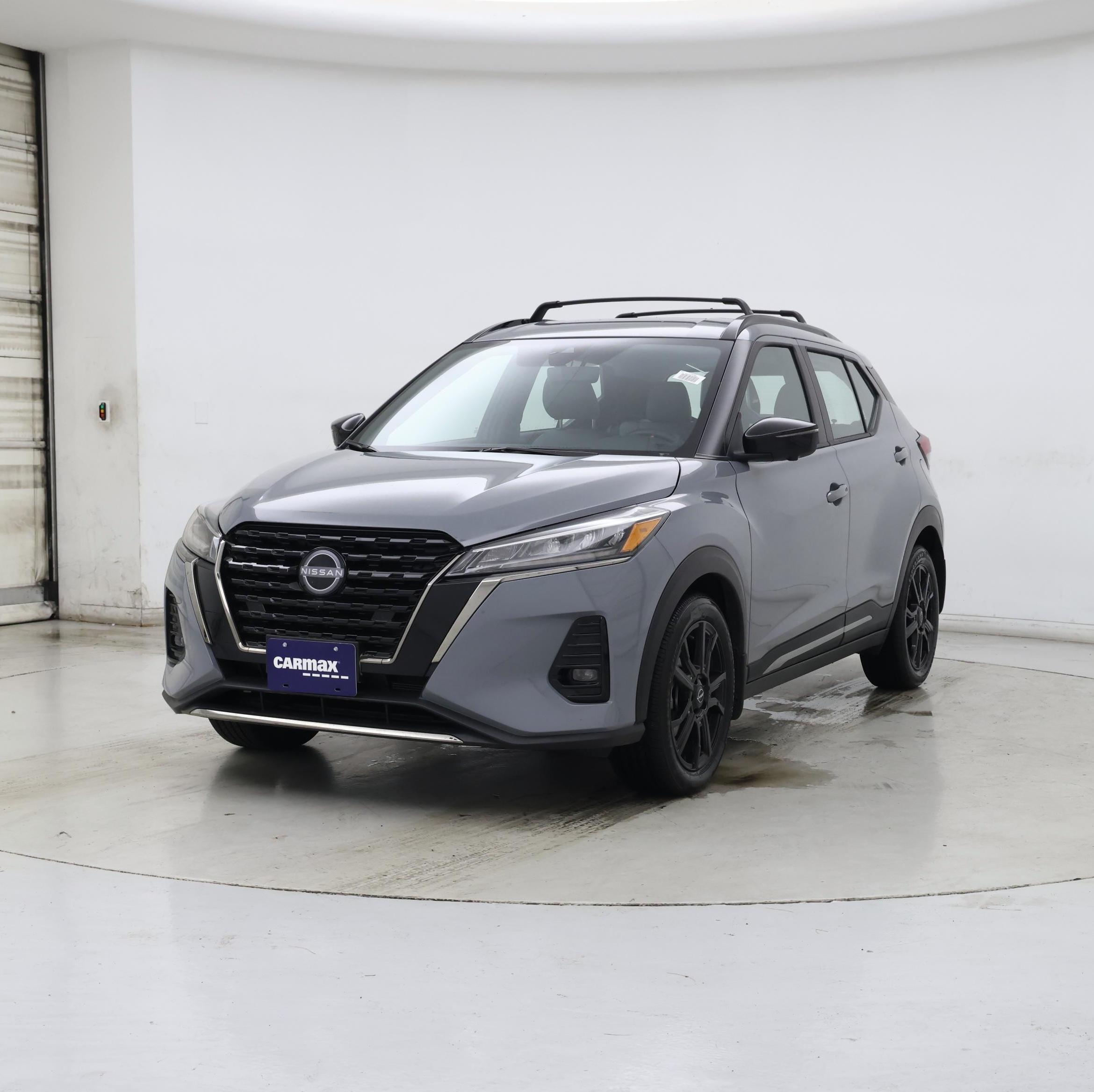 Thumbnail: 2023 Nissan Kicks - 4