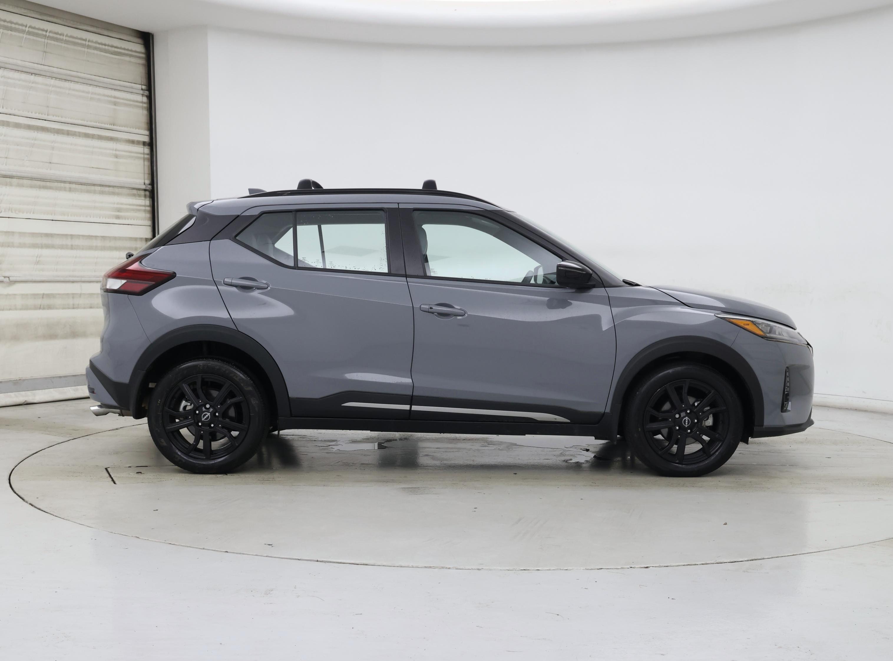Thumbnail: 2023 Nissan Kicks - 7