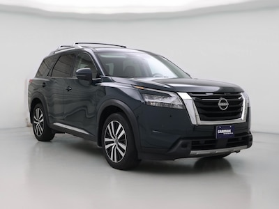 Green 2024 Nissan Pathfinder Platinum