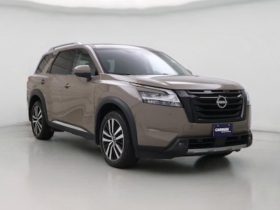 Gray 2024 Nissan Pathfinder Platinum