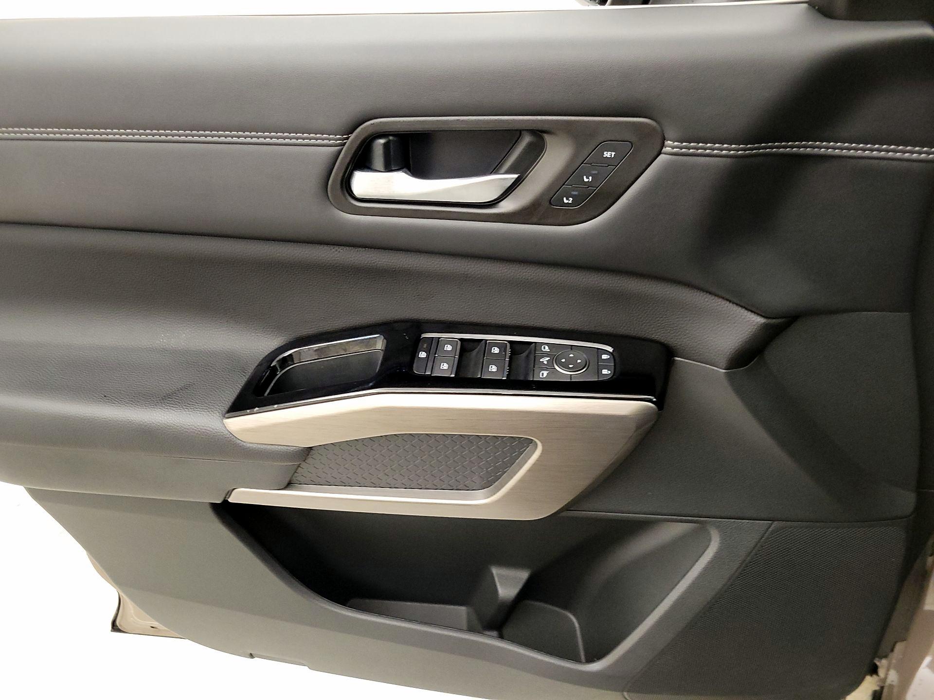 Thumbnail: 2024 Nissan Pathfinder - 12