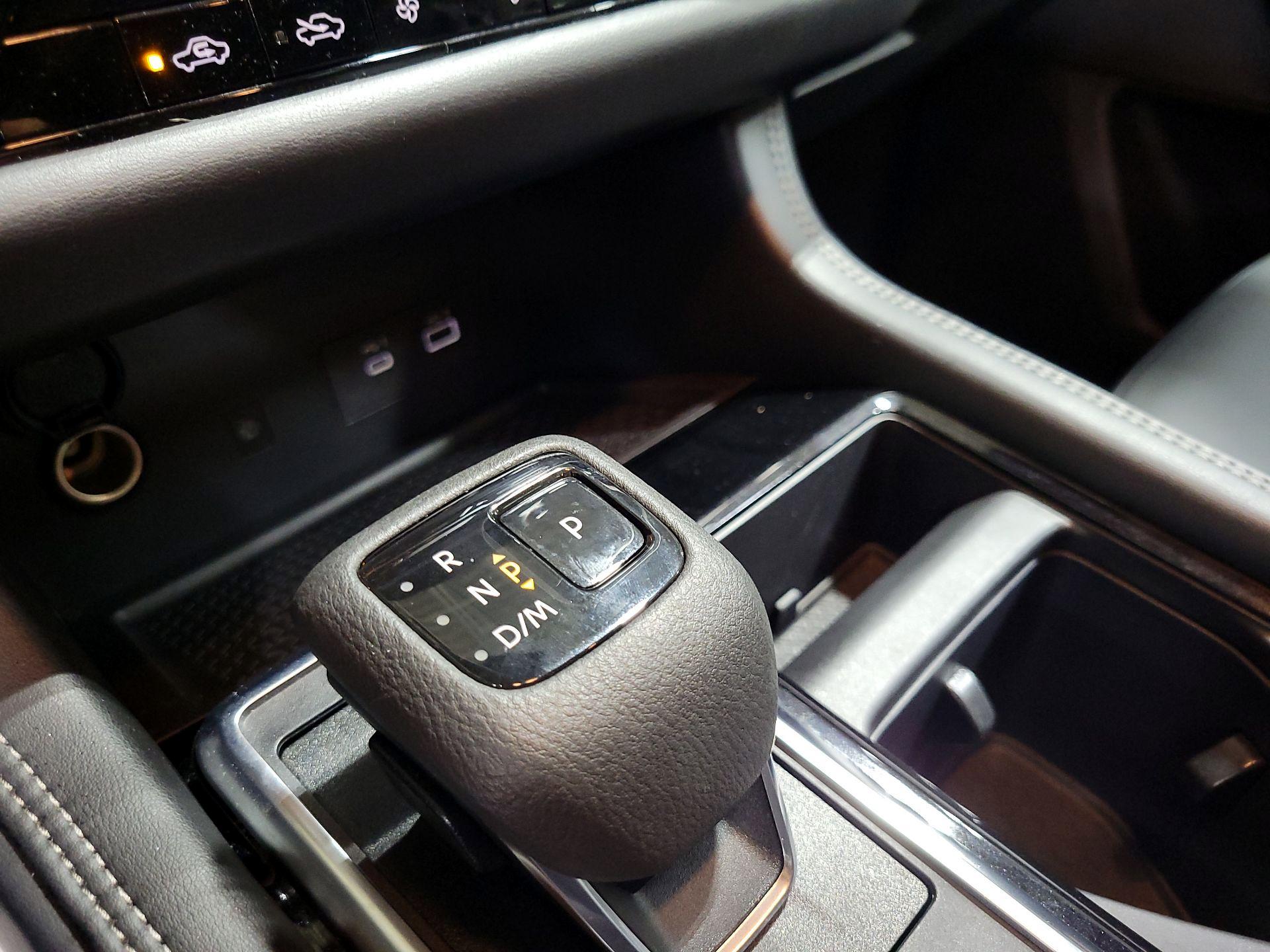Thumbnail: 2024 Nissan Pathfinder - 17