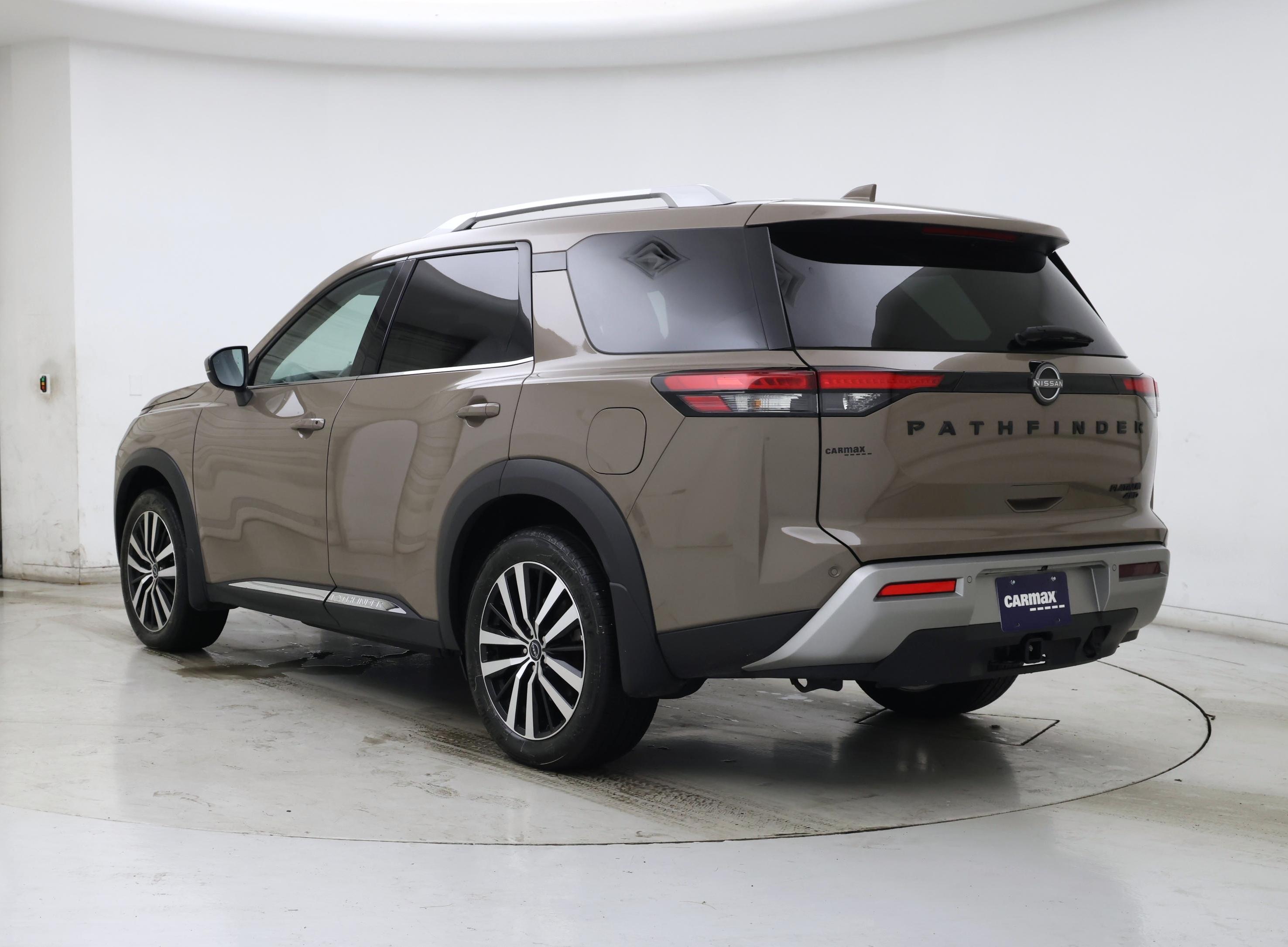 Thumbnail: 2024 Nissan Pathfinder - 2