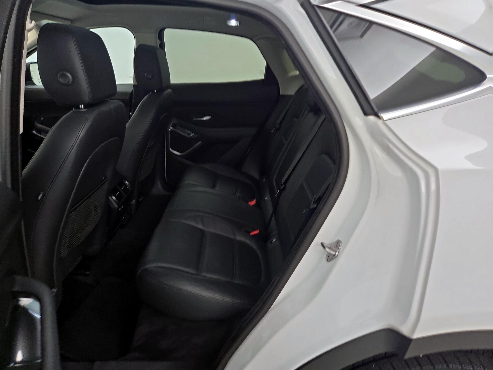 Thumbnail: 2018 Jaguar E-Pace - 20