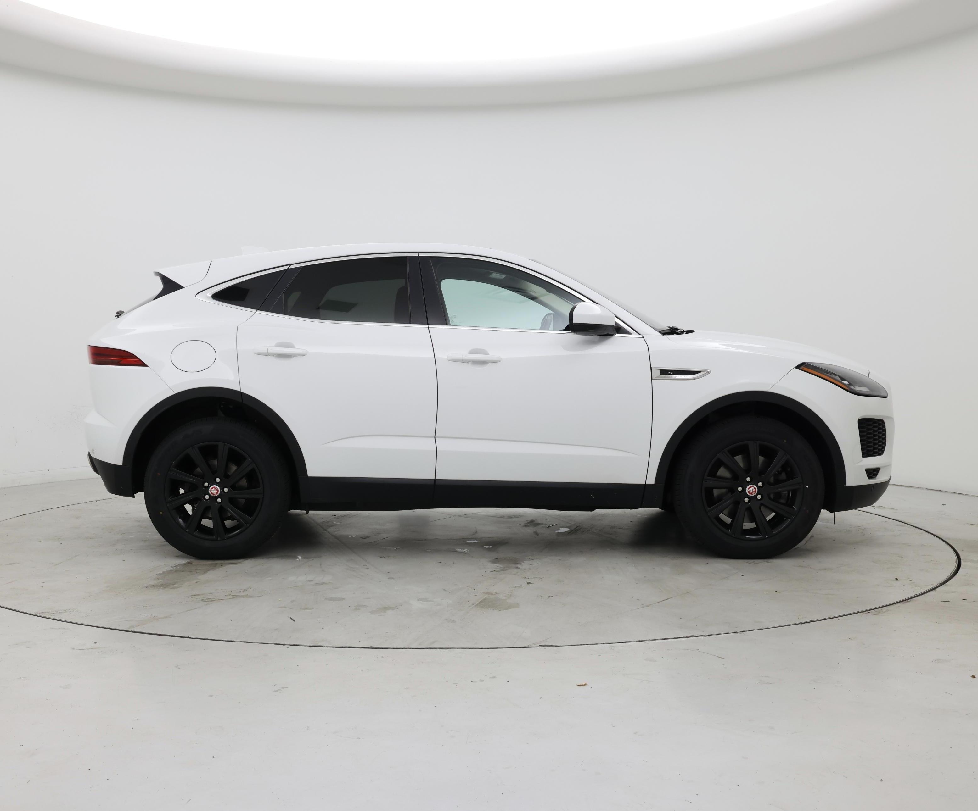 Thumbnail: 2018 Jaguar E-Pace - 7