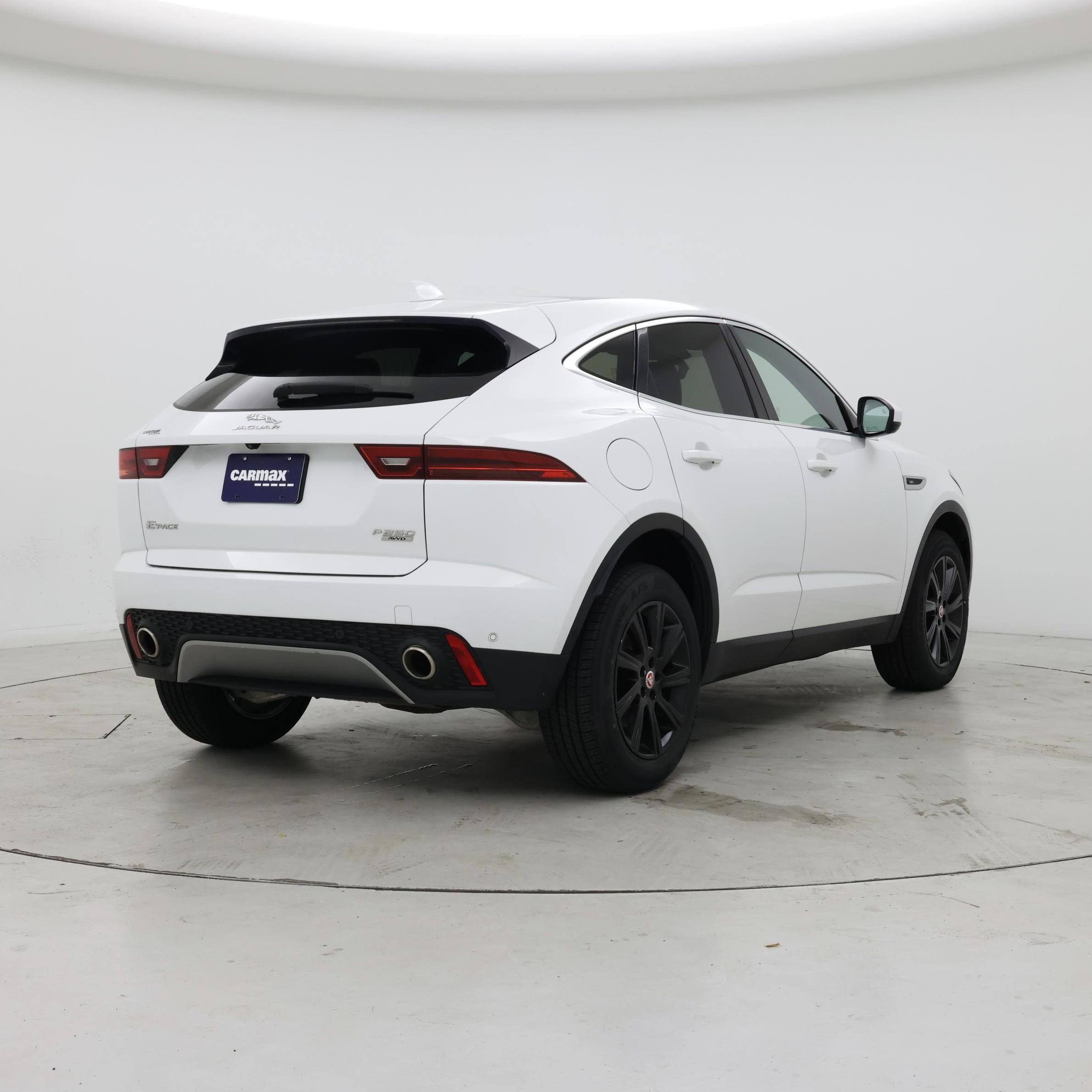 Thumbnail: 2018 Jaguar E-Pace - 8