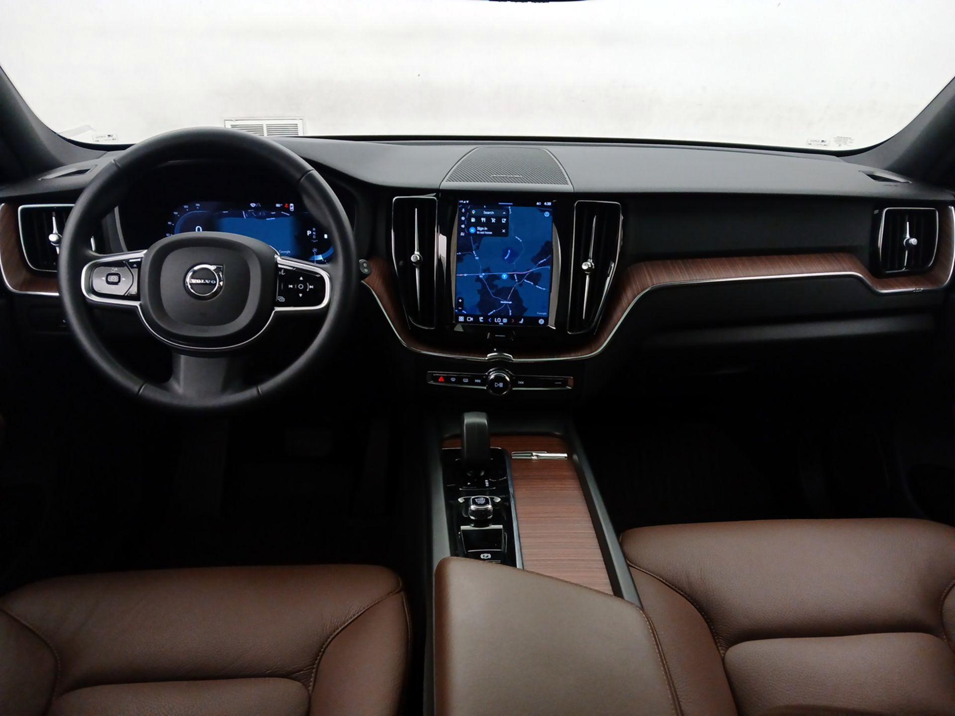 Thumbnail: 2023 Volvo XC60 - 9