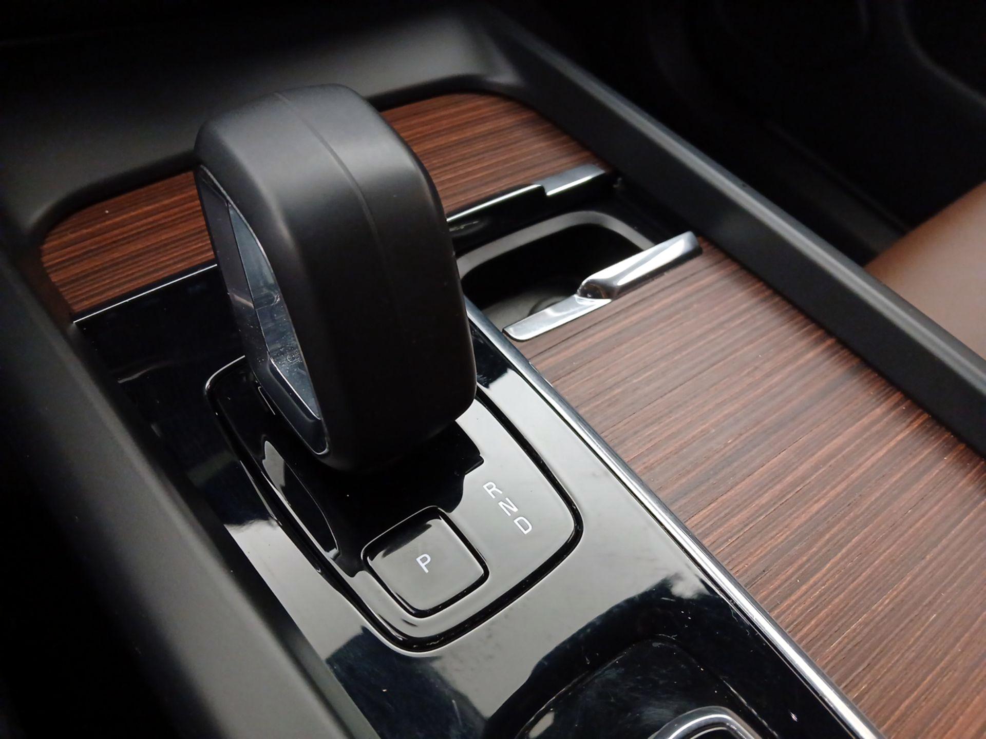 Thumbnail: 2023 Volvo XC60 - 18