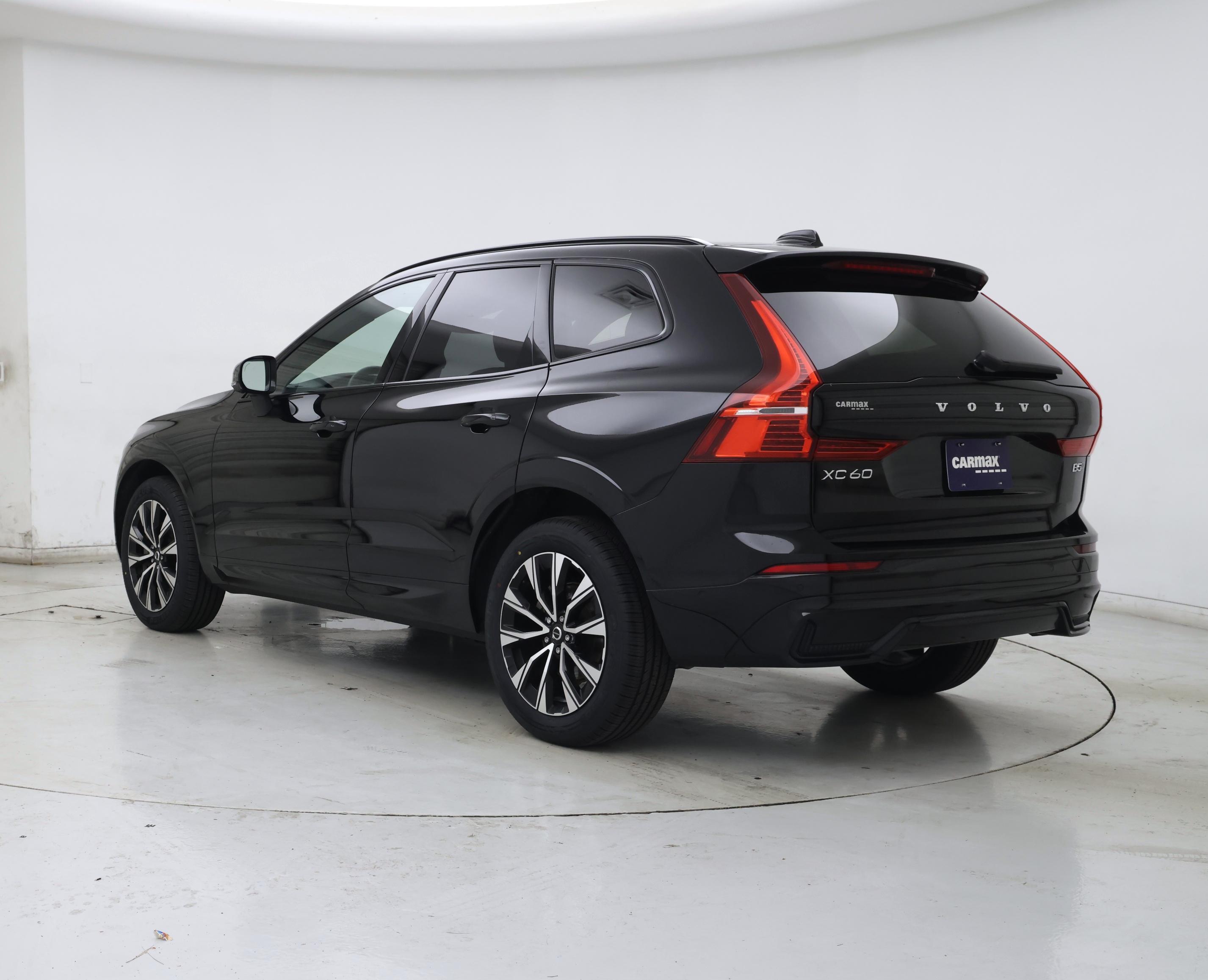 Thumbnail: 2023 Volvo XC60 - 2