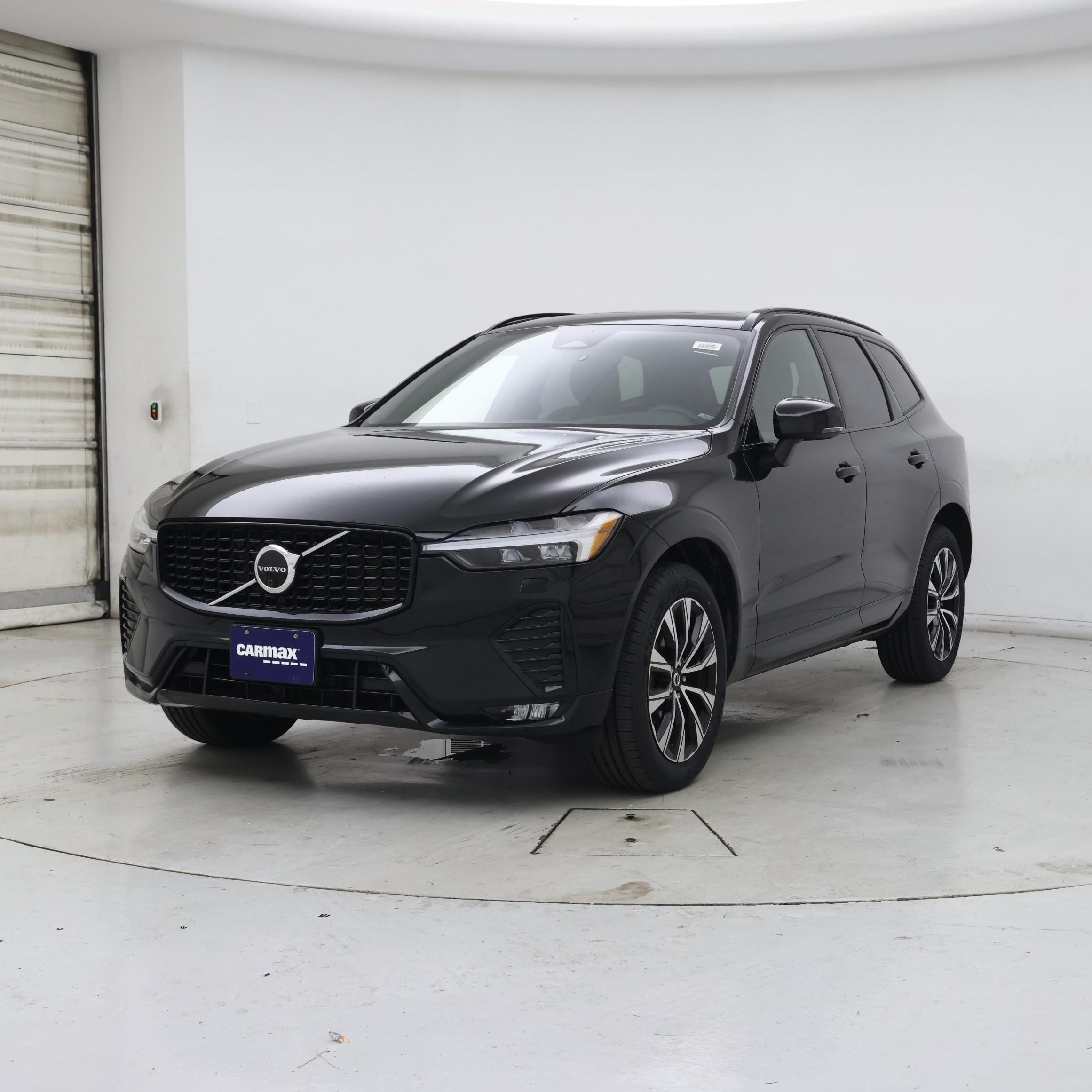 Thumbnail: 2023 Volvo XC60 - 4