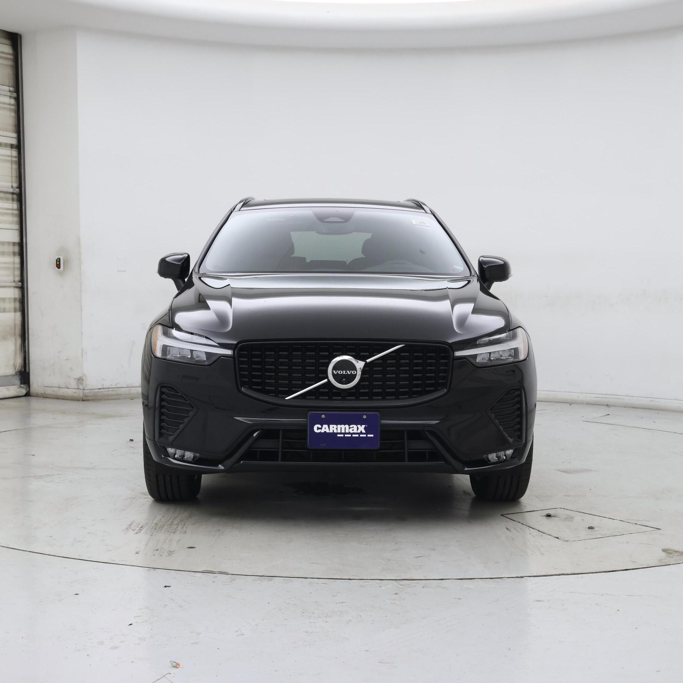 Thumbnail: 2023 Volvo XC60 - 5