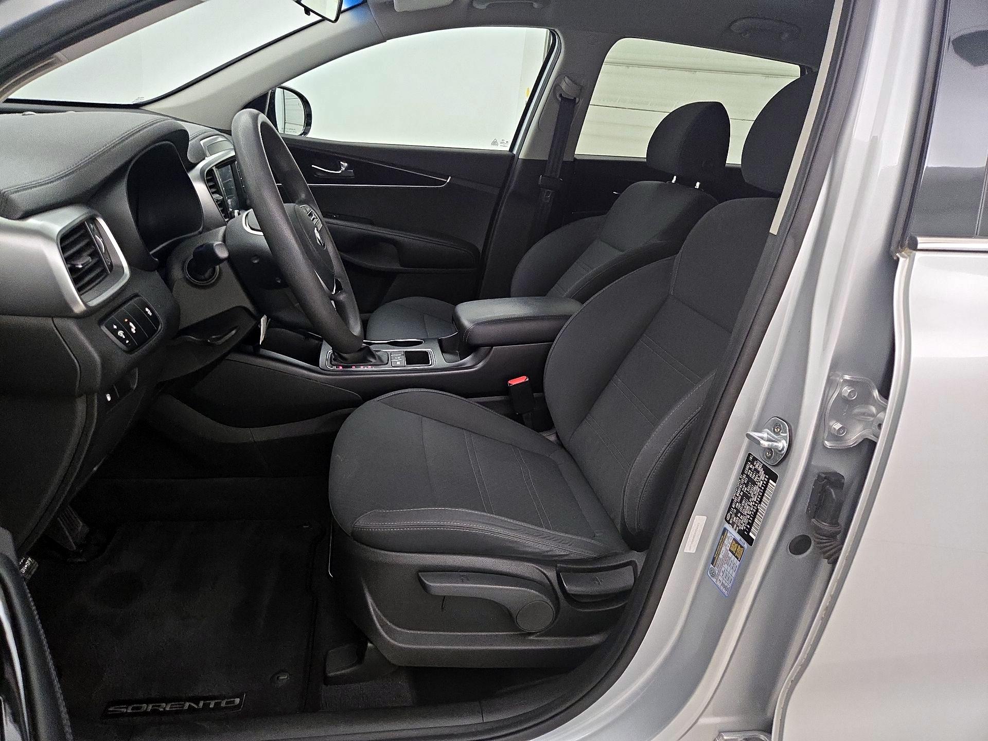 Thumbnail: 2019 Kia Sorento - 11