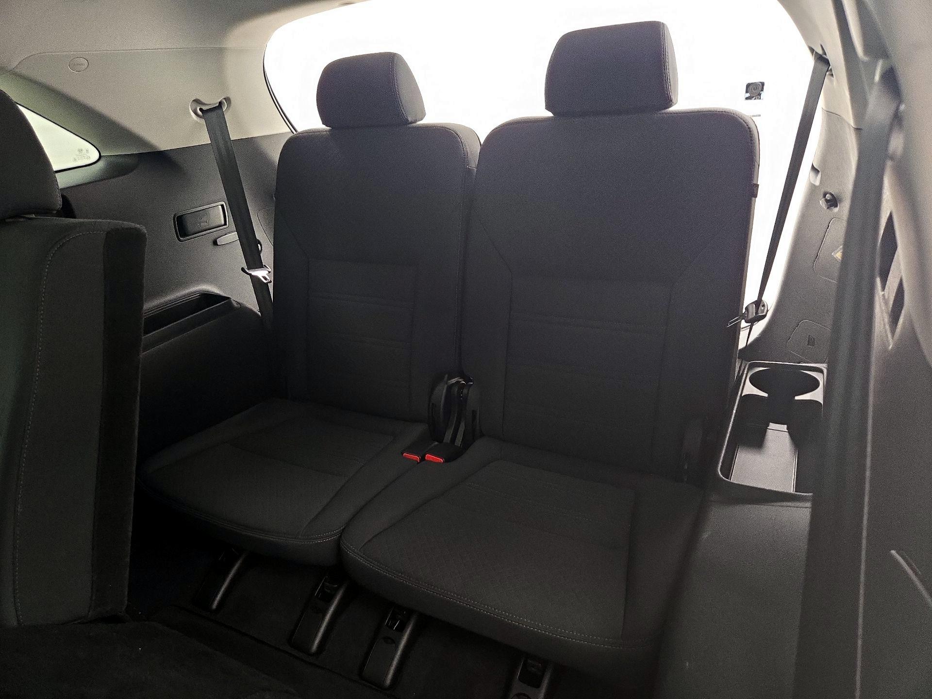 Thumbnail: 2019 Kia Sorento - 20