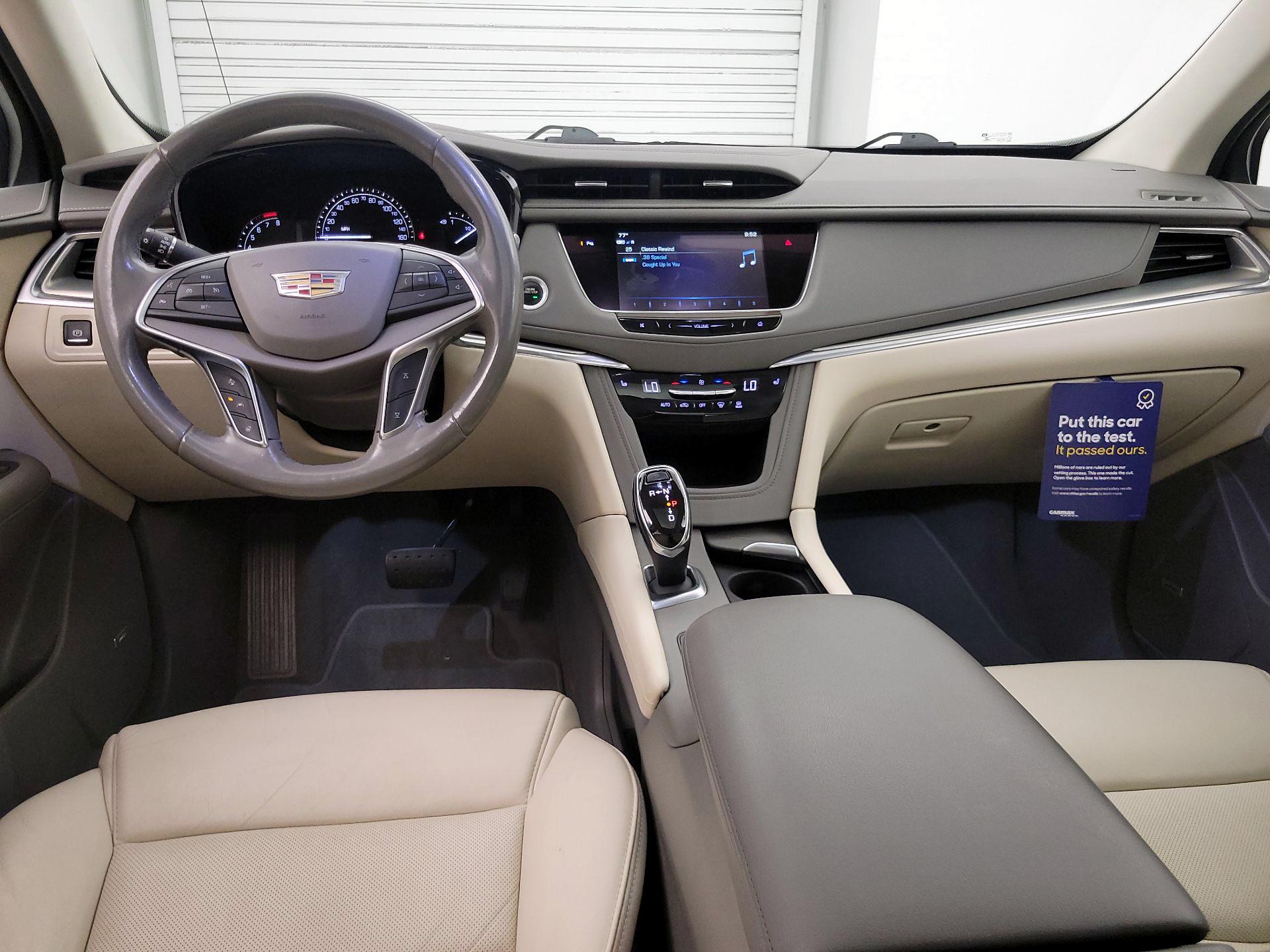 Thumbnail: 2018 Cadillac XT5 - 9