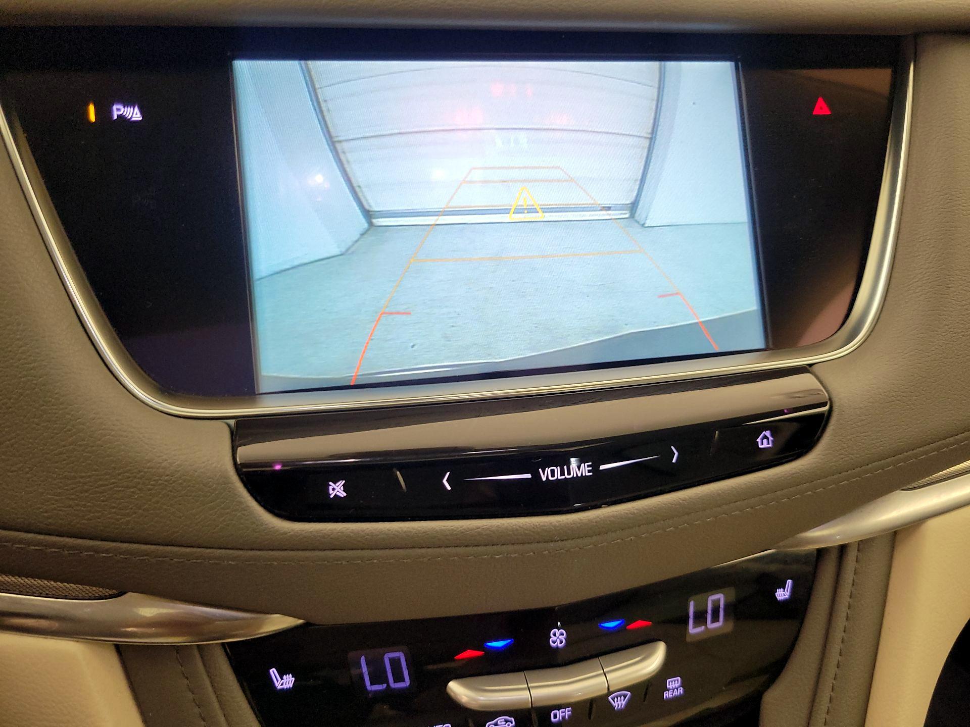 Thumbnail: 2018 Cadillac XT5 - 14