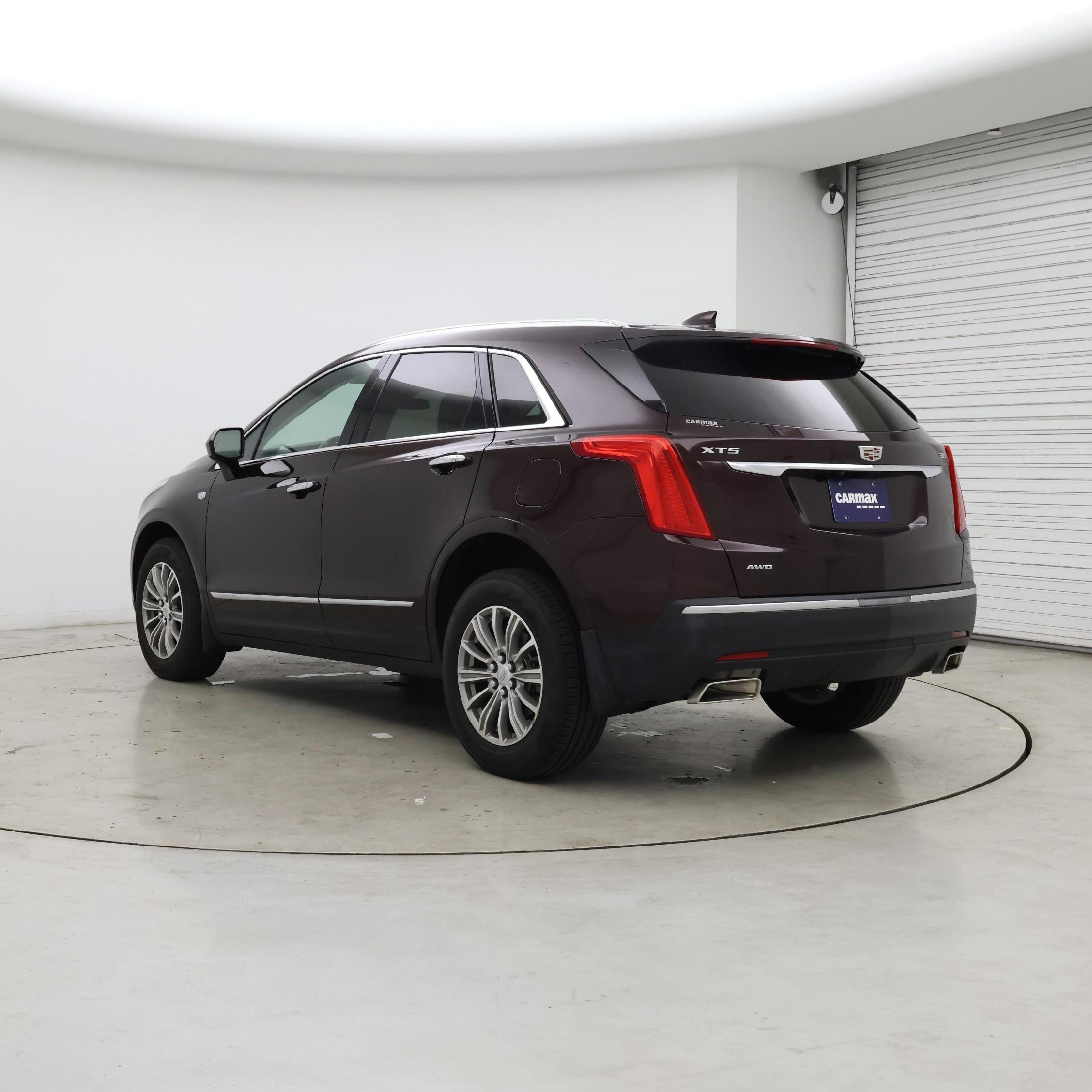 Thumbnail: 2018 Cadillac XT5 - 2