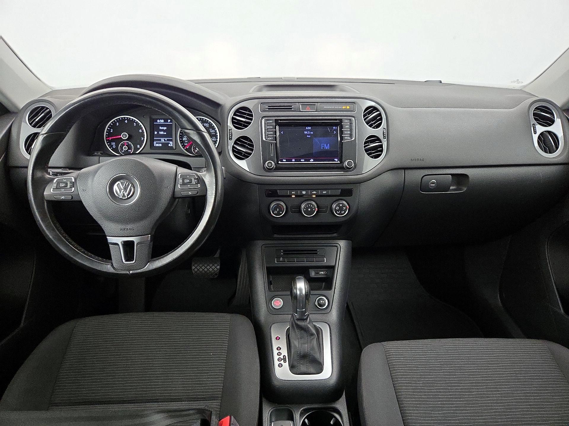 Thumbnail: 2017 Volkswagen Tiguan - 9