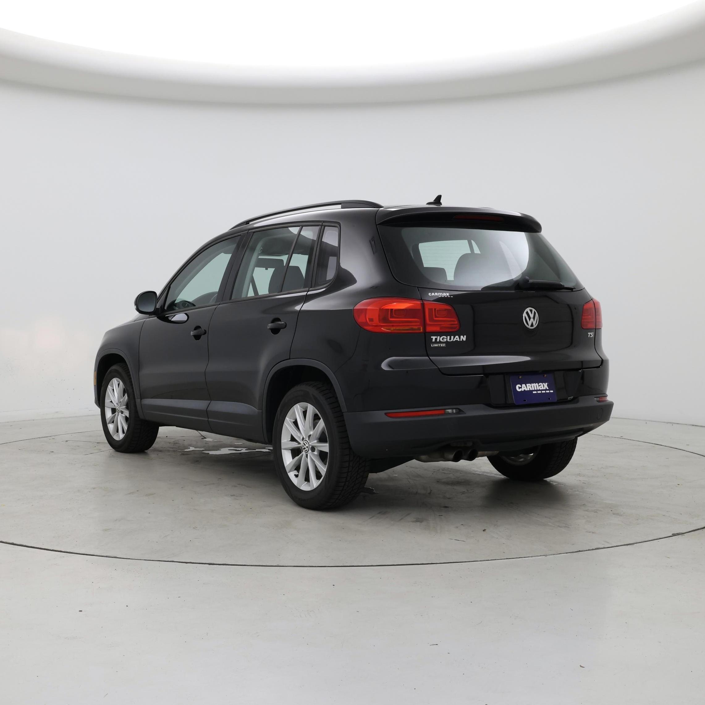 Thumbnail: 2017 Volkswagen Tiguan - 2