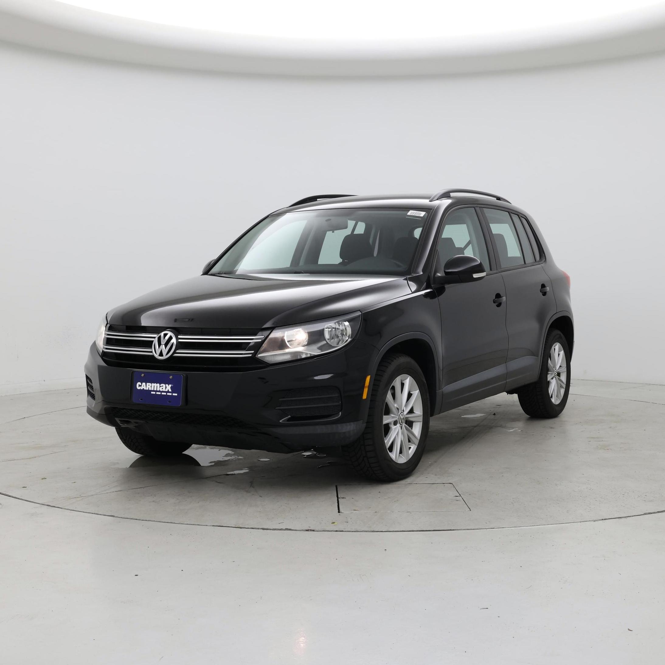 Thumbnail: 2017 Volkswagen Tiguan - 4