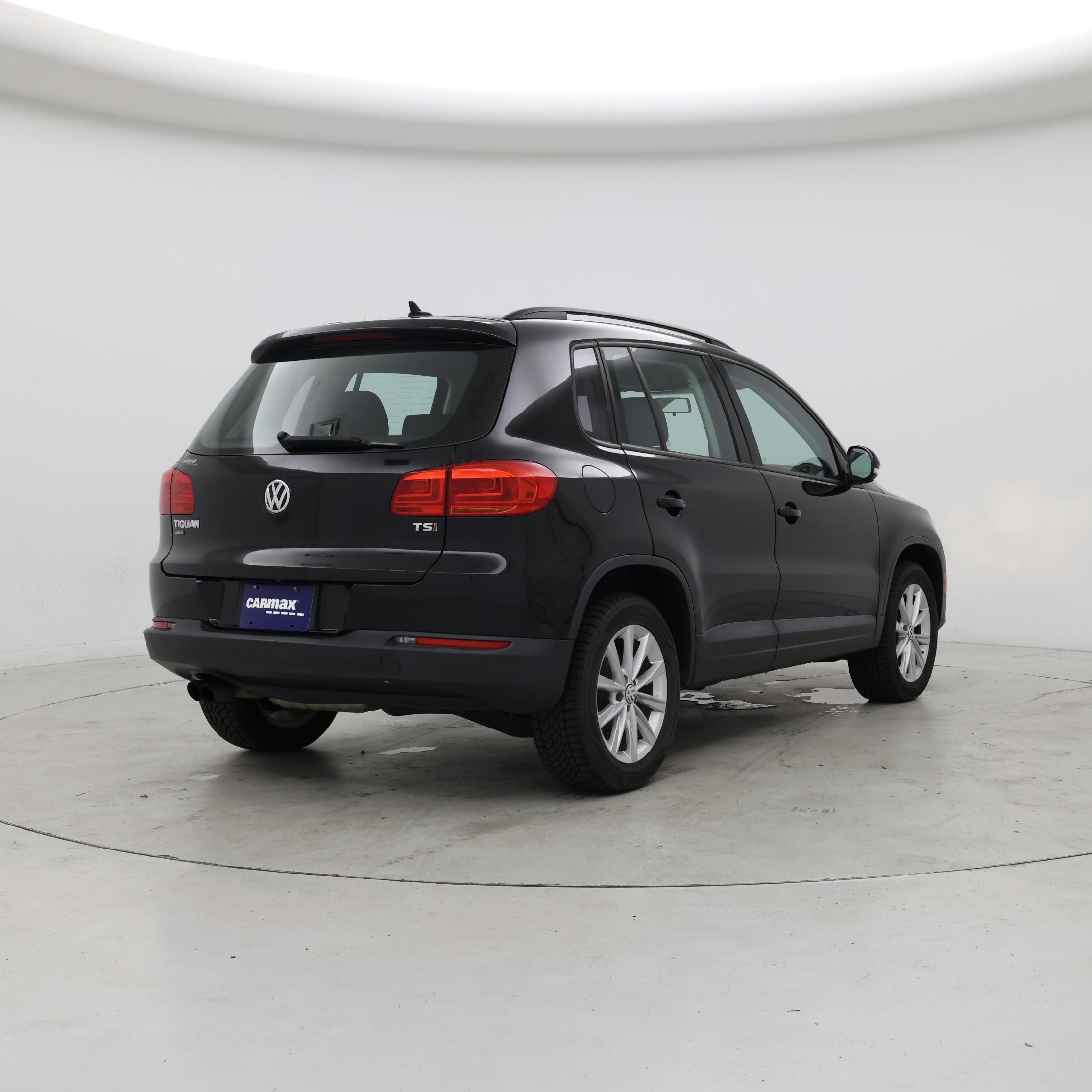 Thumbnail: 2017 Volkswagen Tiguan - 8