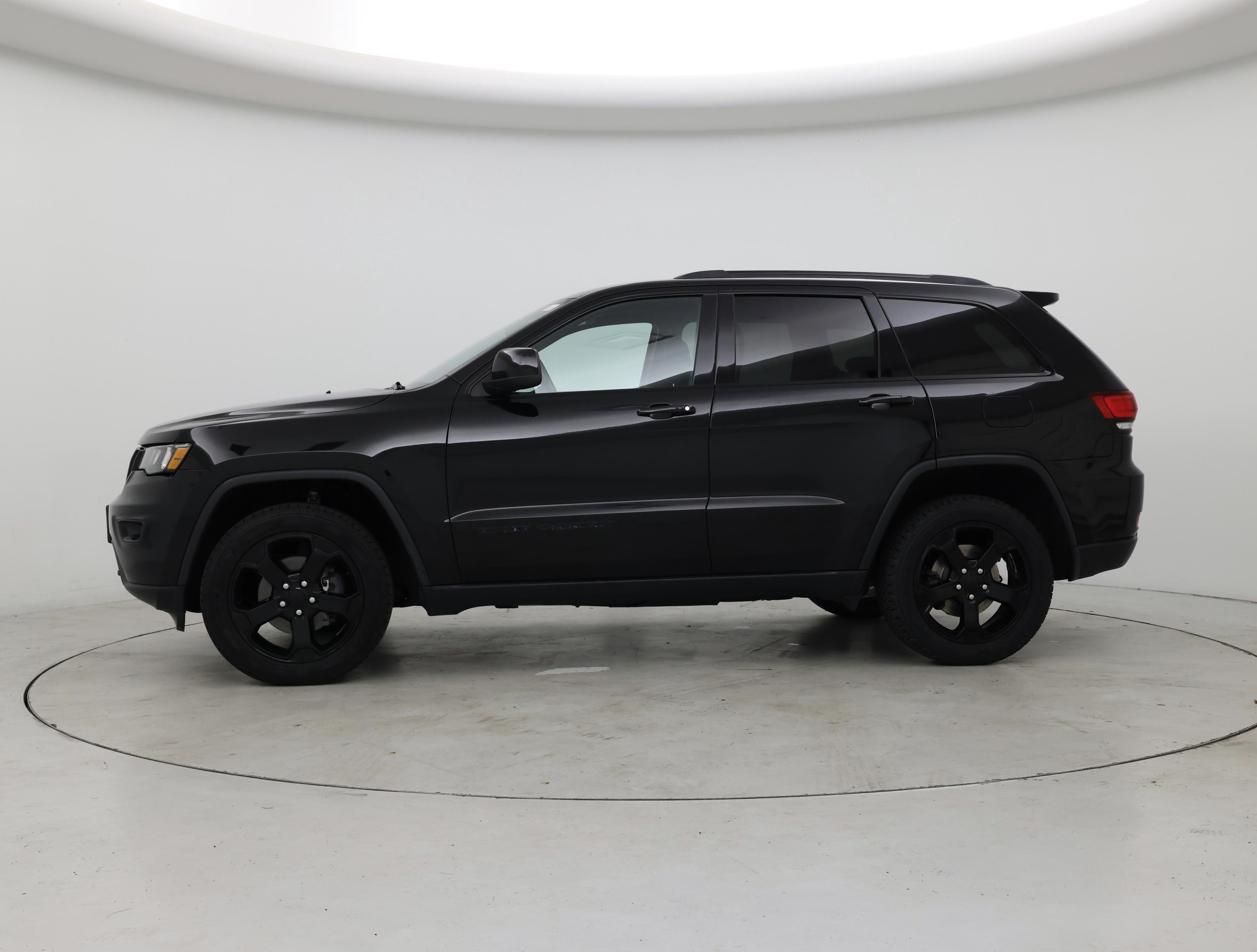 Thumbnail: 2020 Jeep Grand Cherokee - 3