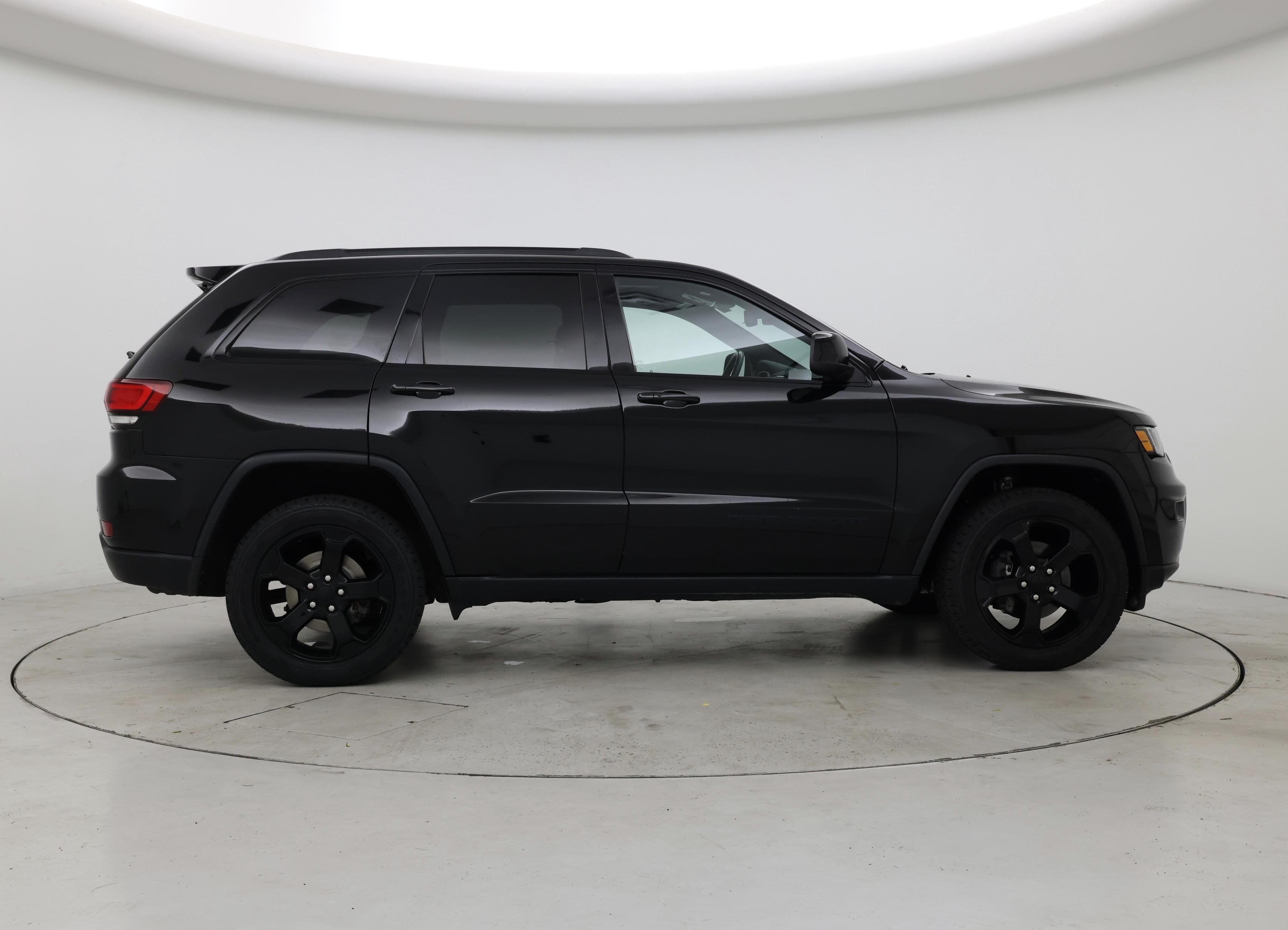 Thumbnail: 2020 Jeep Grand Cherokee - 7