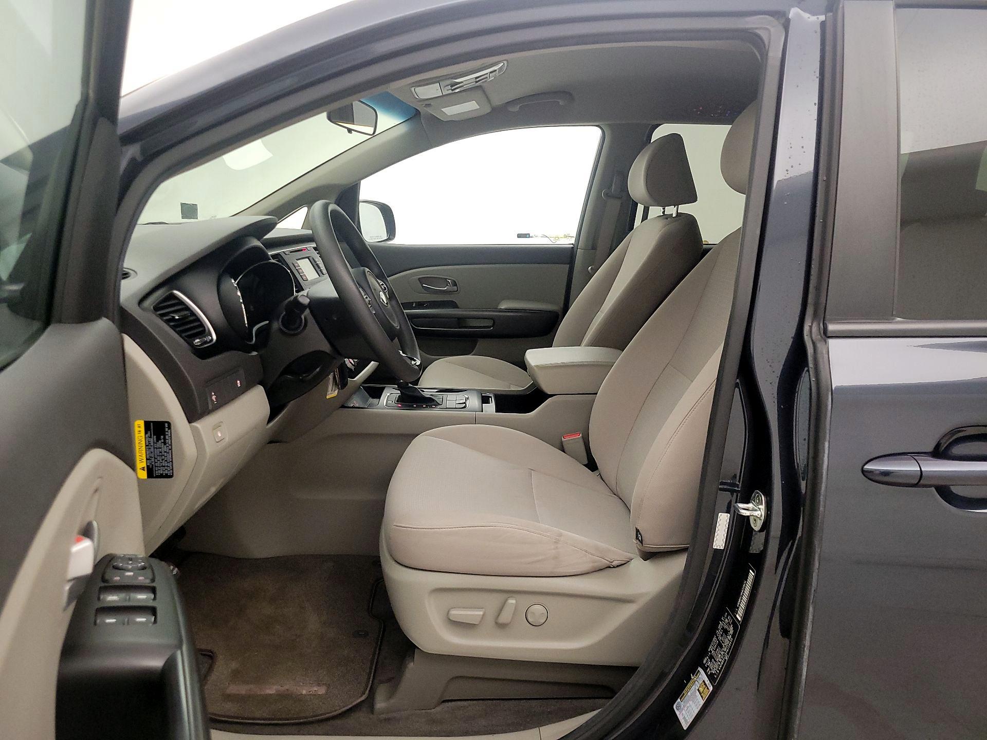 Thumbnail: 2017 Kia Sedona - 11