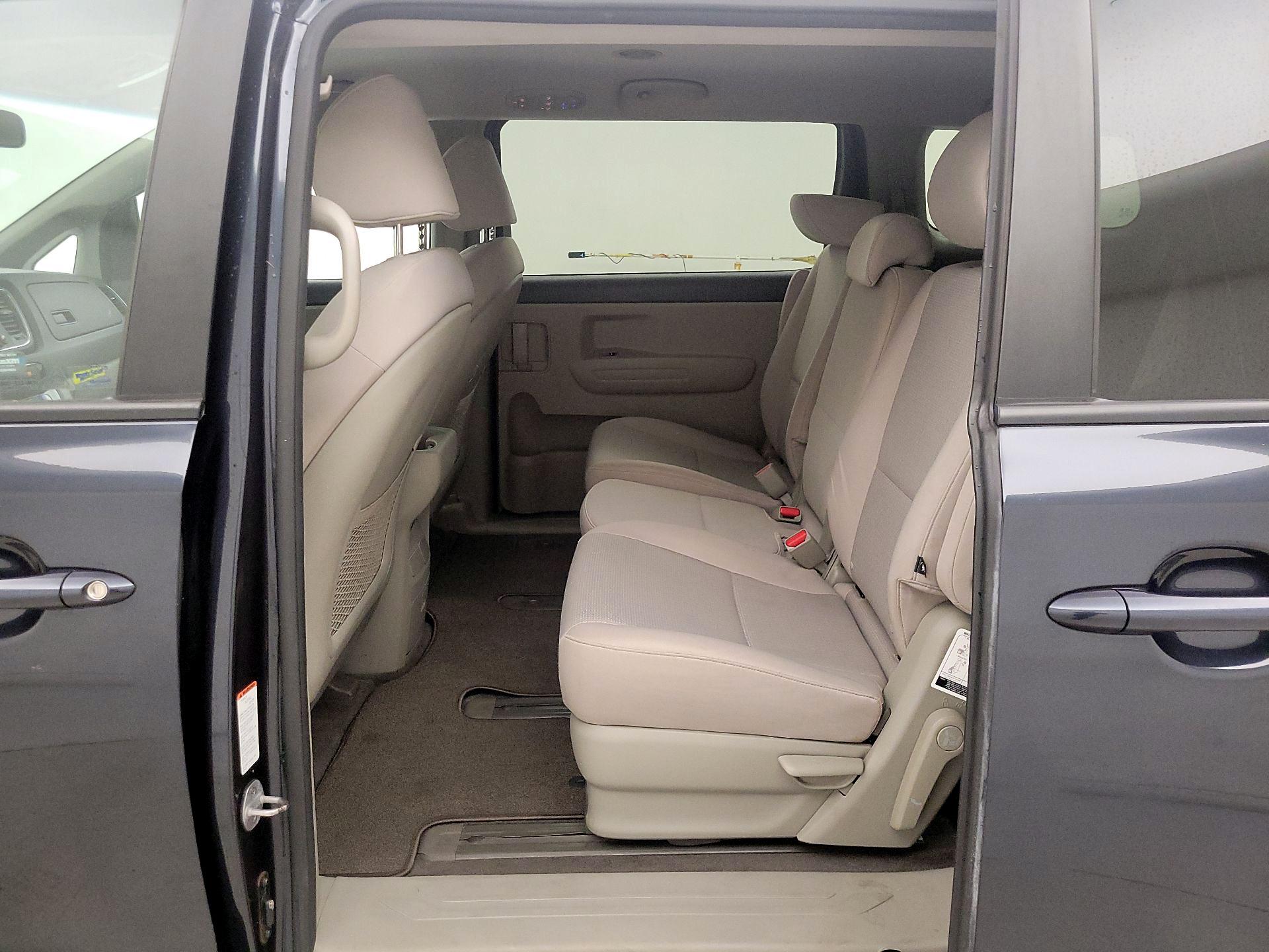 Thumbnail: 2017 Kia Sedona - 19