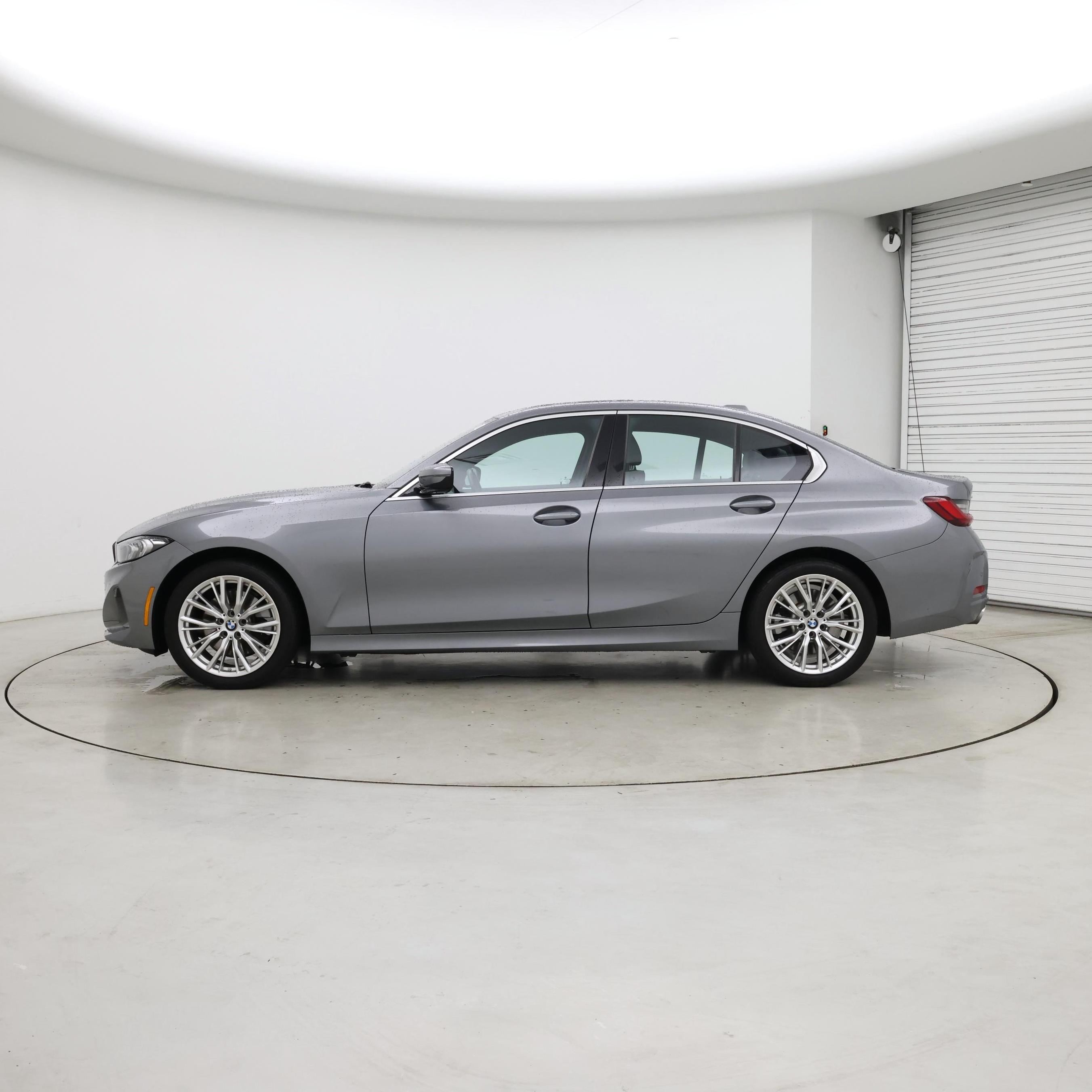 Thumbnail: 2024 BMW 3 Series - 3