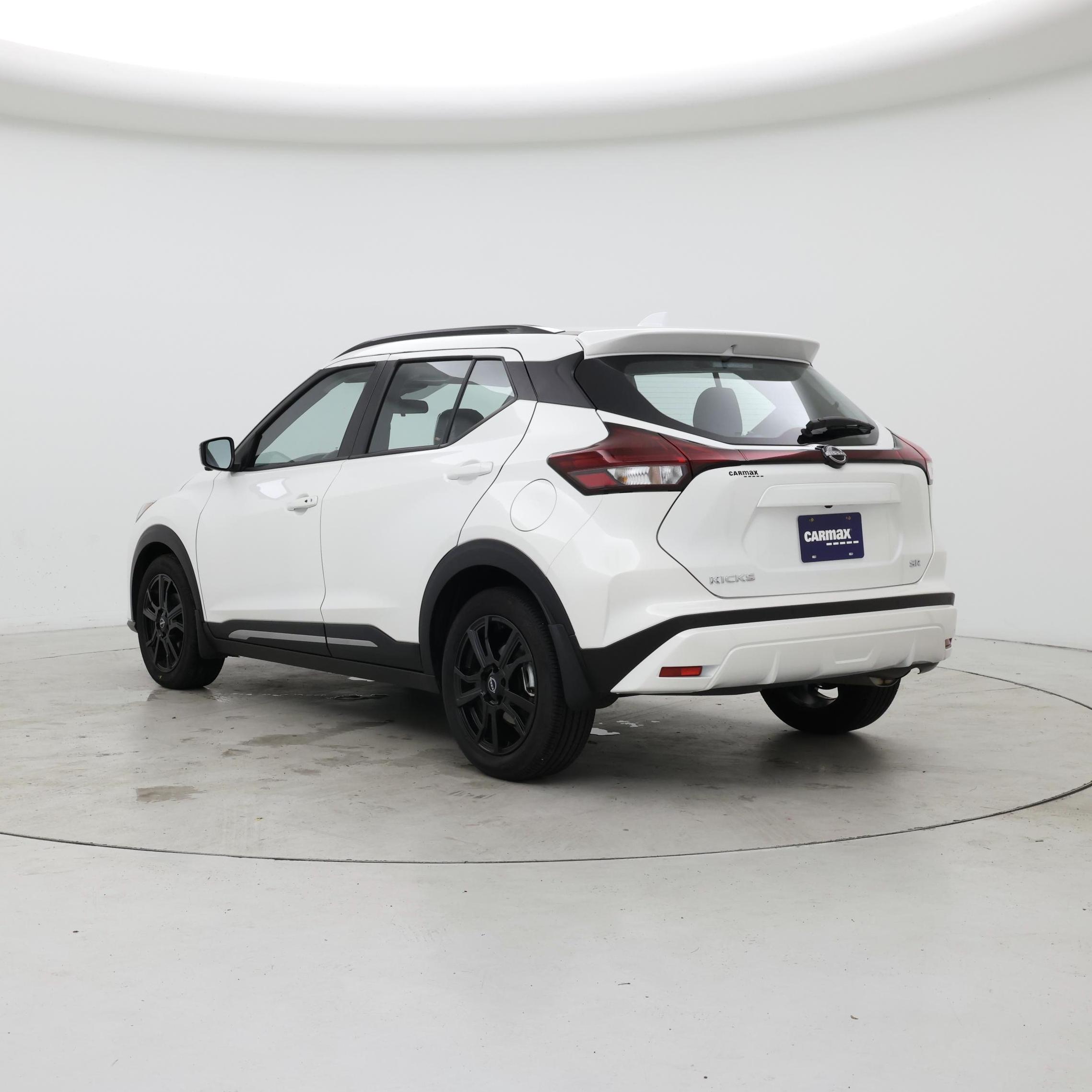 Thumbnail: 2024 Nissan Kicks - 2