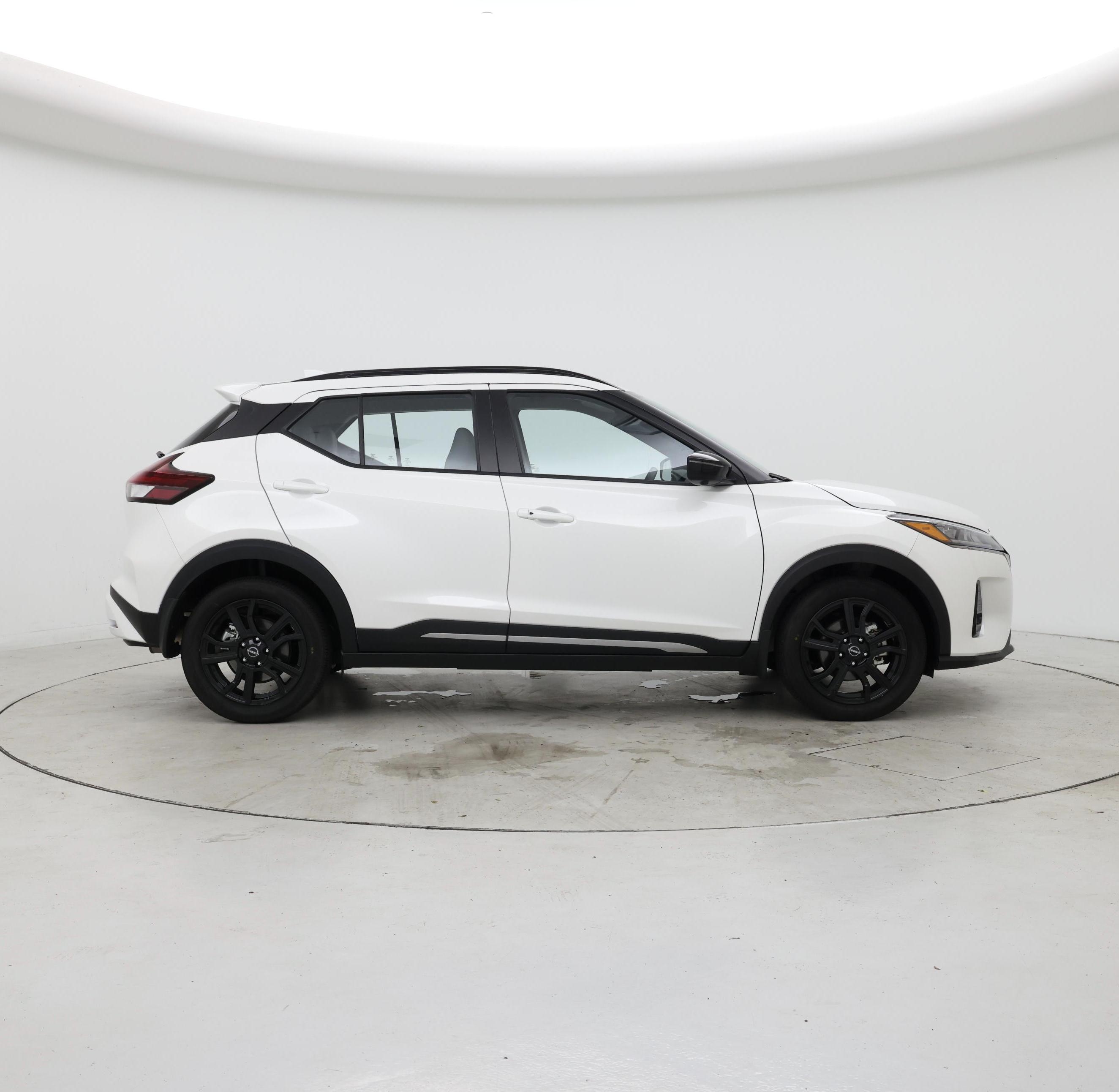 Thumbnail: 2024 Nissan Kicks - 7