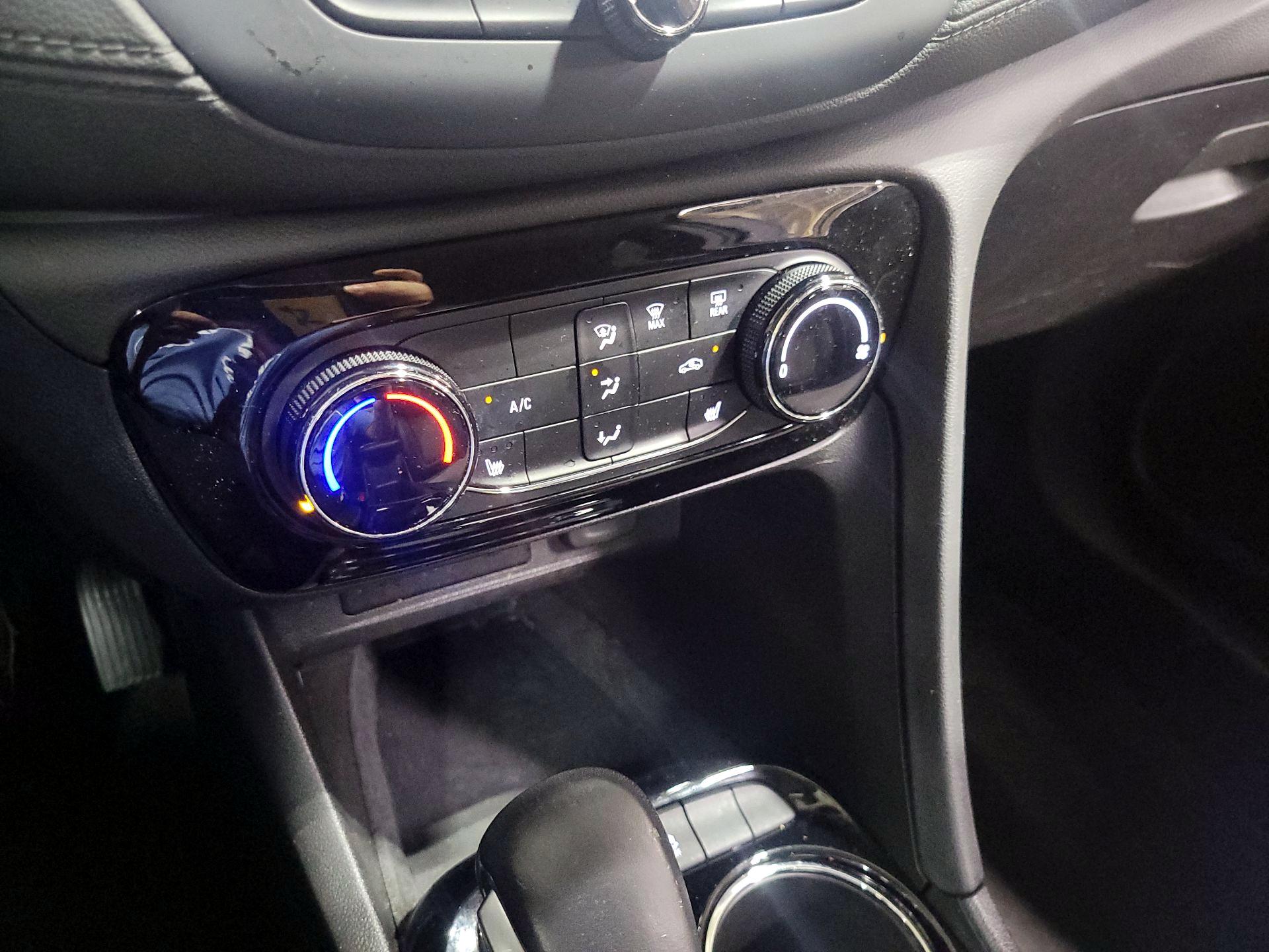Thumbnail: 2023 Buick Encore GX - 16