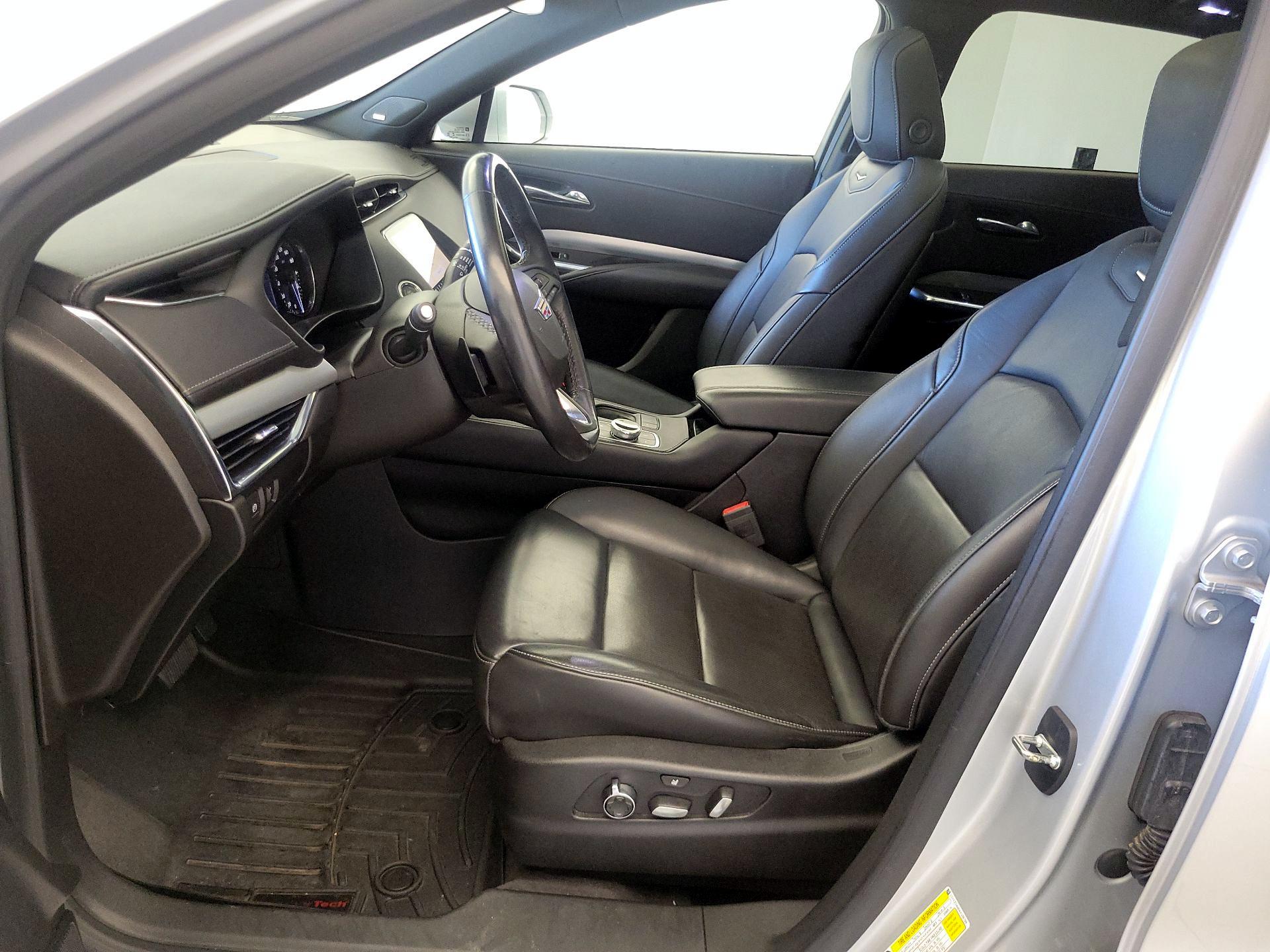 Thumbnail: 2019 Cadillac XT4 - 11