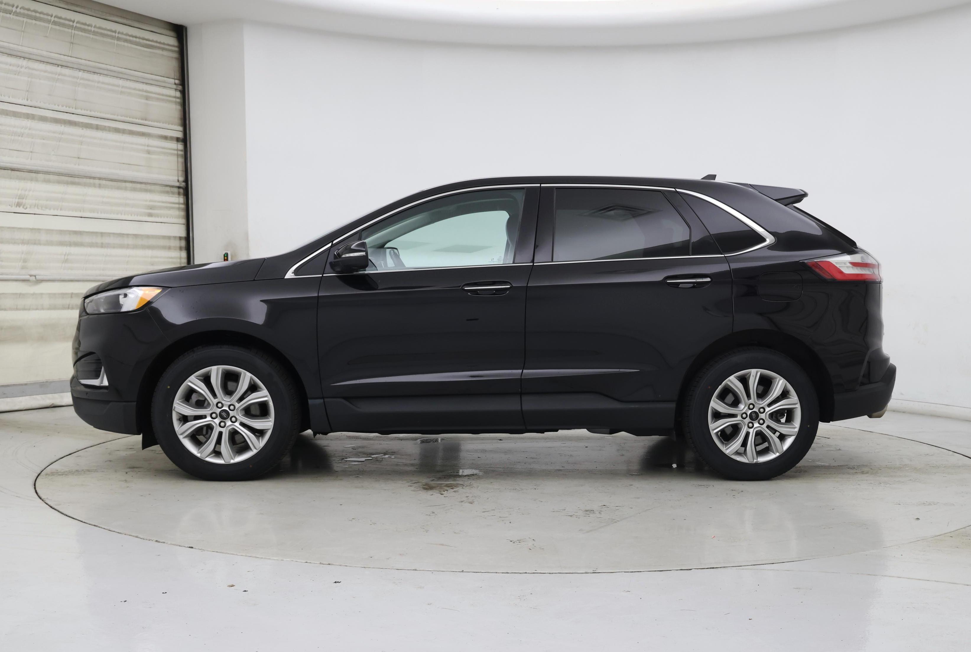 Thumbnail: 2023 Ford Edge - 3