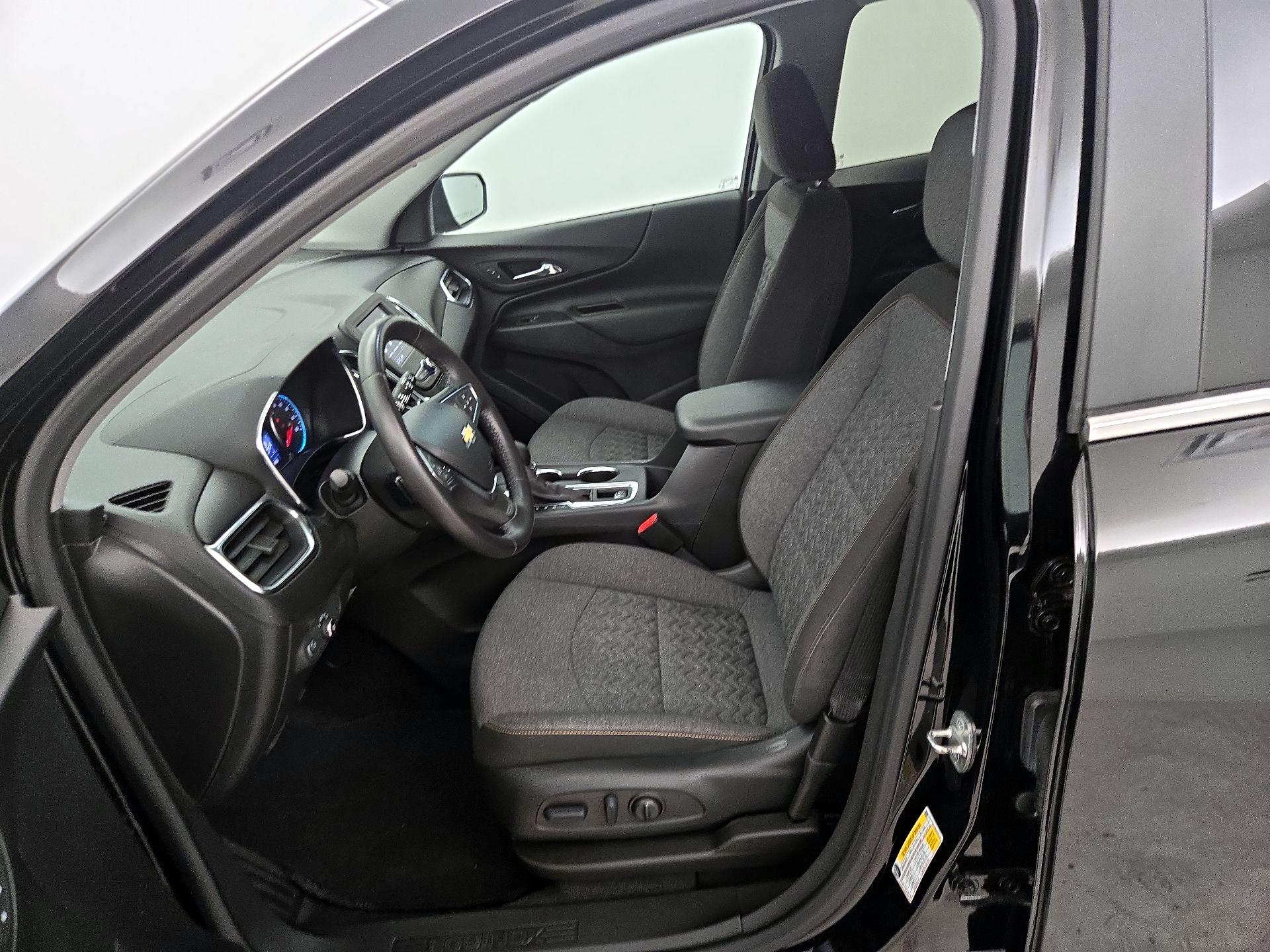 Thumbnail: 2022 Chevrolet Equinox - 11