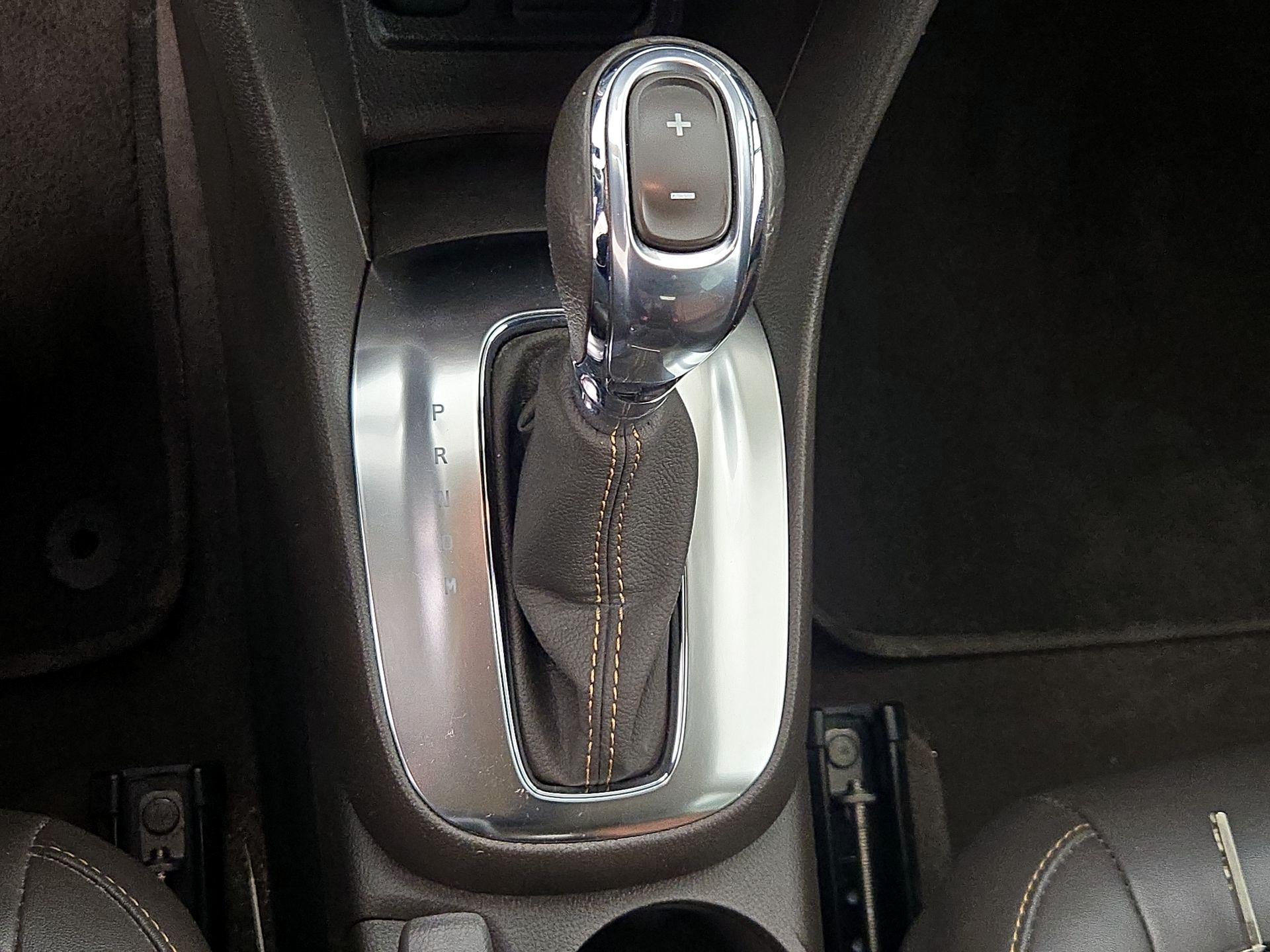 Thumbnail: 2015 Buick Encore - 18