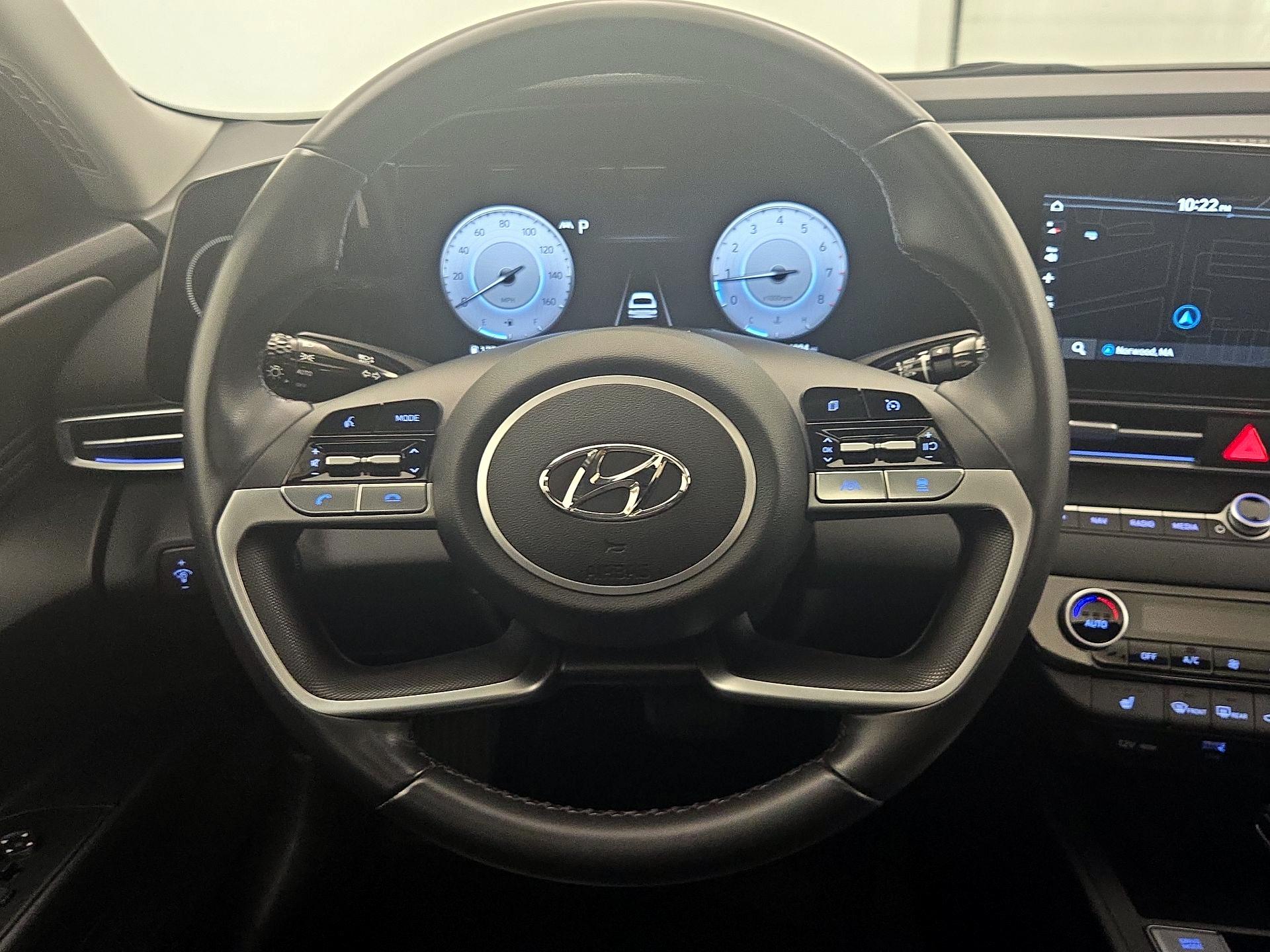 Thumbnail: 2023 Hyundai Elantra - 10